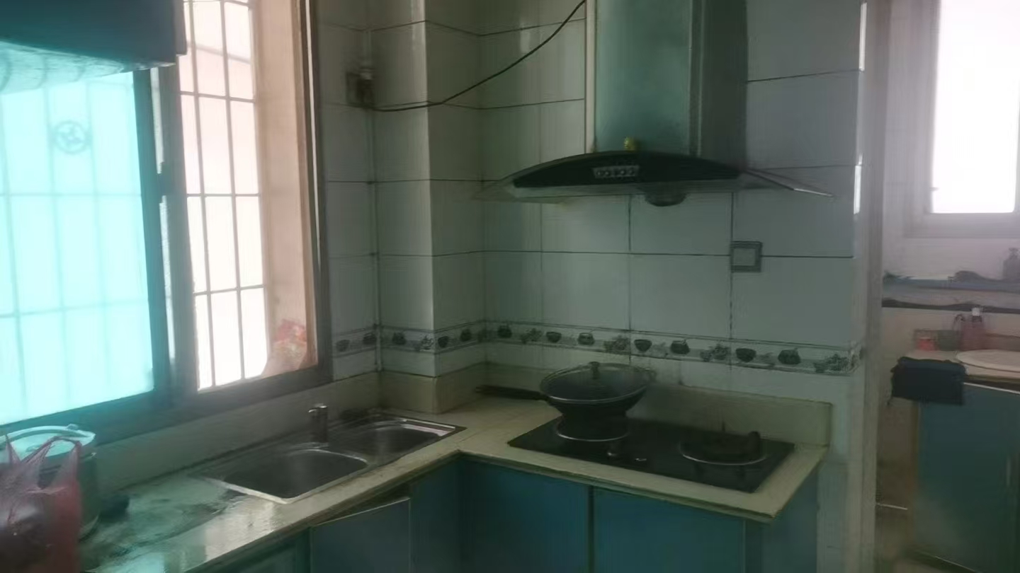 凤阳农贸市场  1室1厅1卫    200.0元/月 凤阳农贸市场  1室1厅1卫    200.0元/月室内图