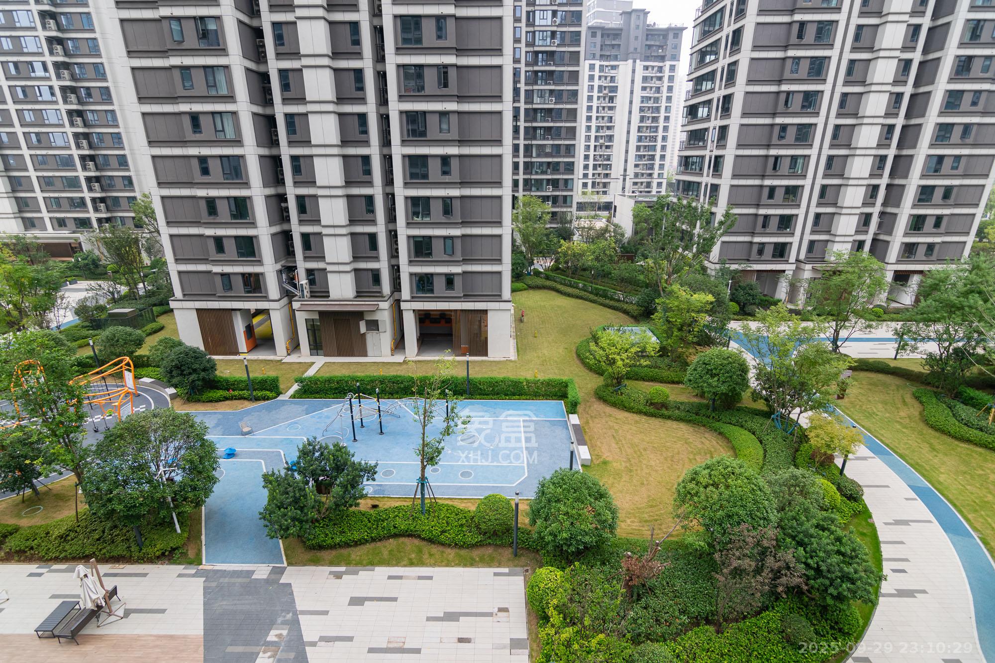 越秀湘江星汇城三期 4室2厅3卫 198.0万 越秀湘江星汇城三期 4室2厅3卫 198.0万其他