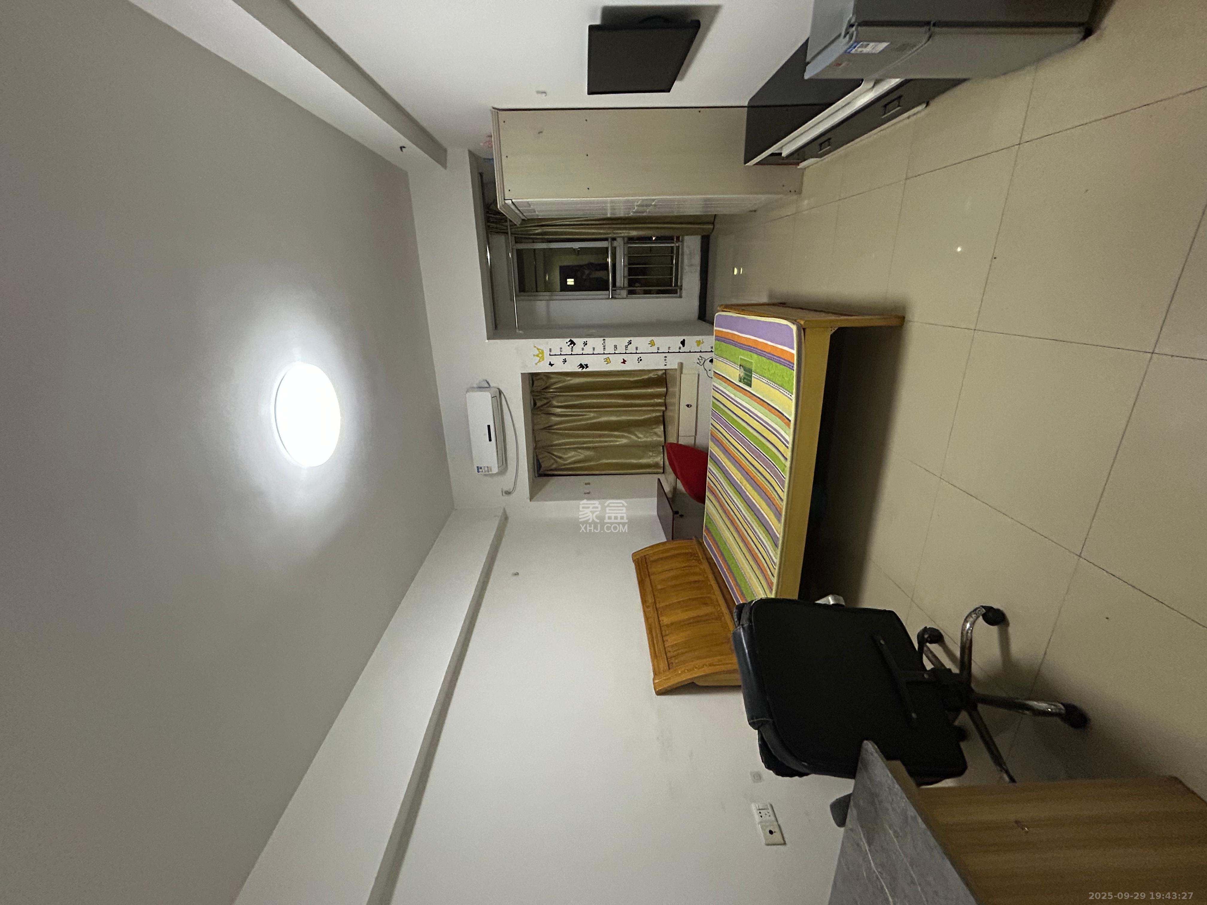 星城荣域 1室1厅1卫 1150.0元/月 星城荣域 1室1厅1卫 1150.0元/月室内图