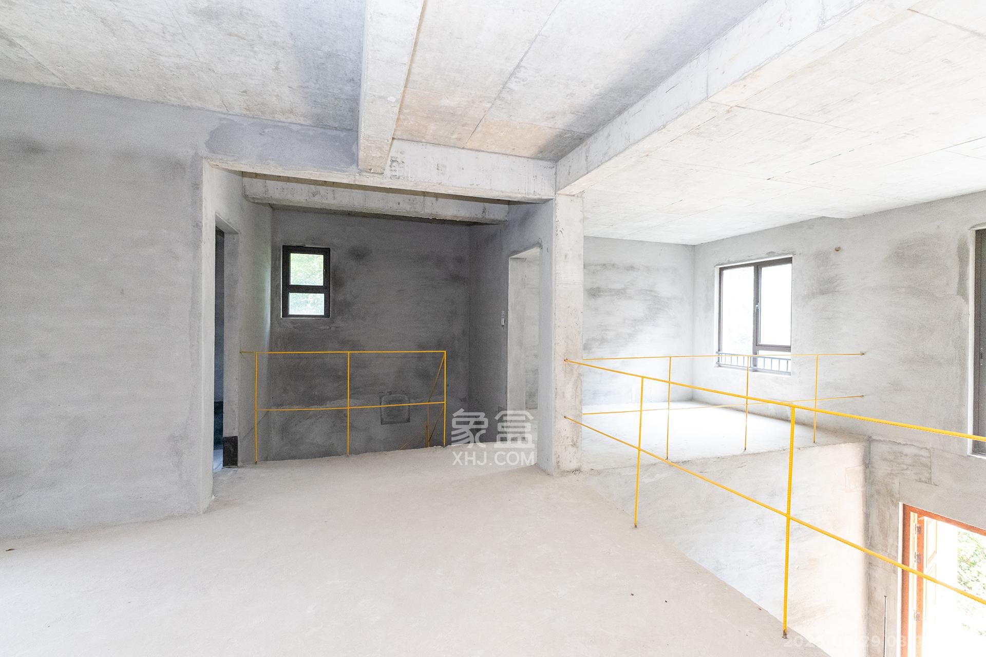 龙湖璟宸原著(龙湖紫宸) 4室2厅2卫 228.0万 龙湖璟宸原著(龙湖紫宸) 4室2厅2卫 228.0万卧室