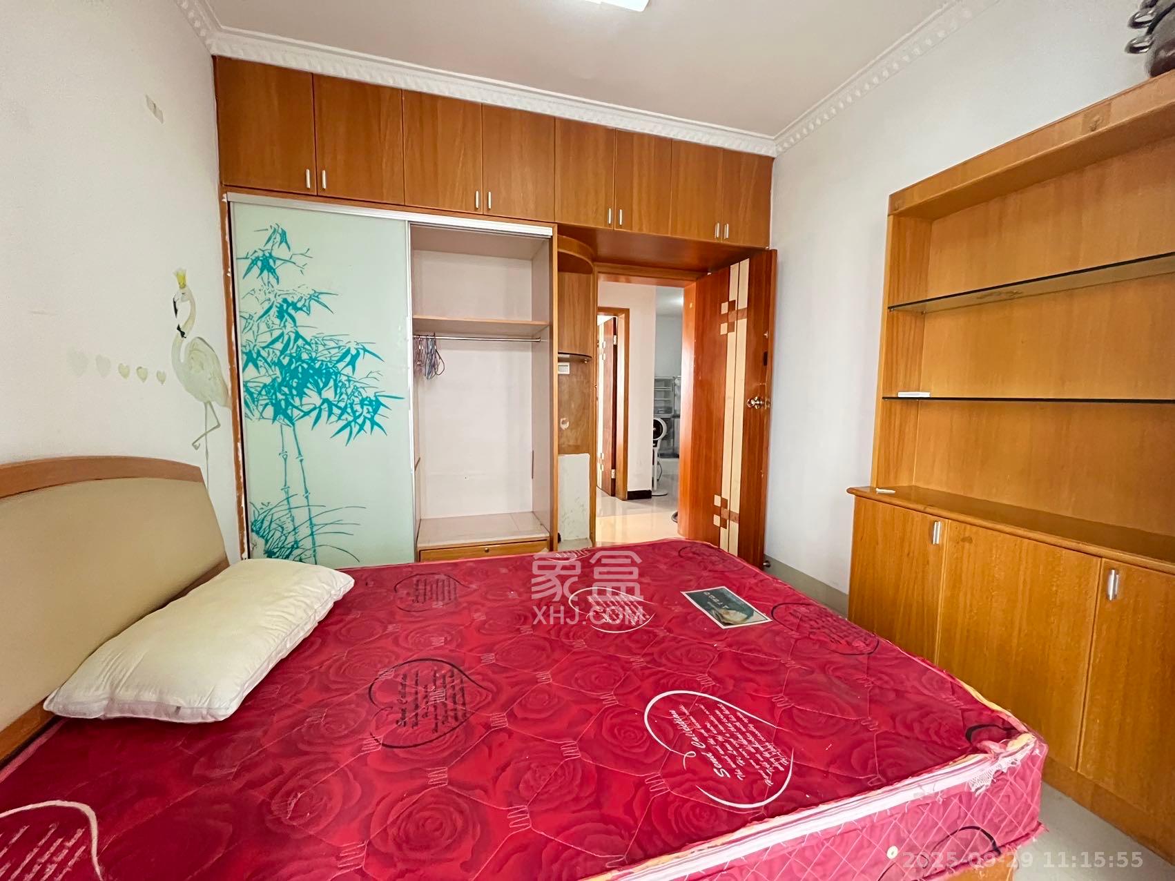 星典时代  2室2厅1卫    1800.0元/月室内图