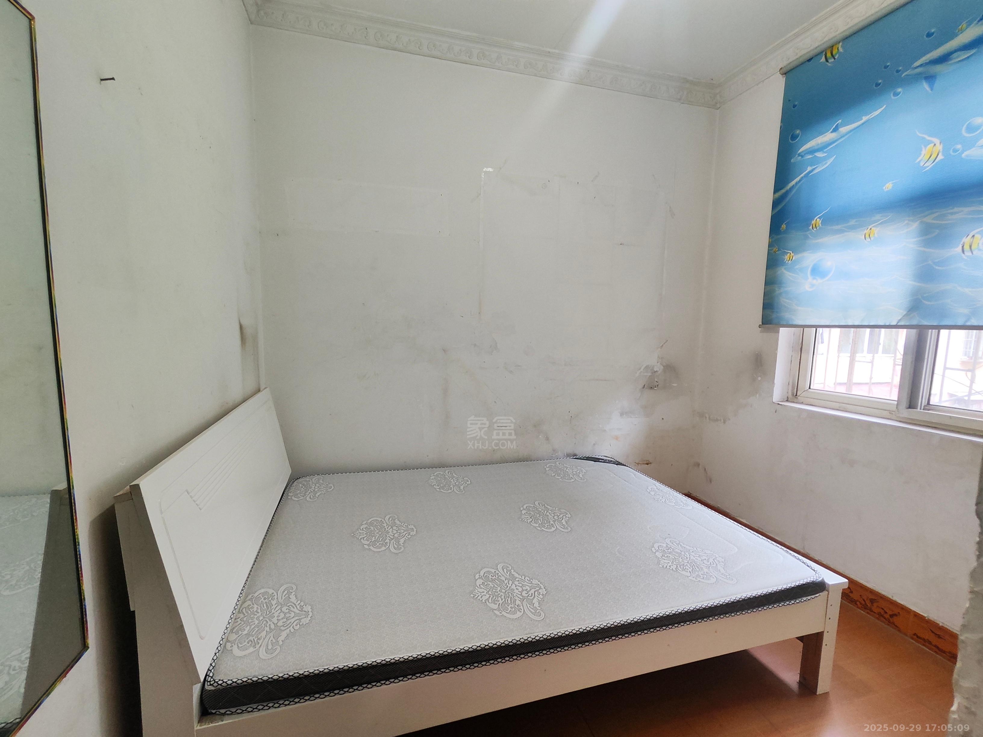 石塘冲 2室2厅1卫 800.0元/月 石塘冲 2室2厅1卫 800.0元/月室内图