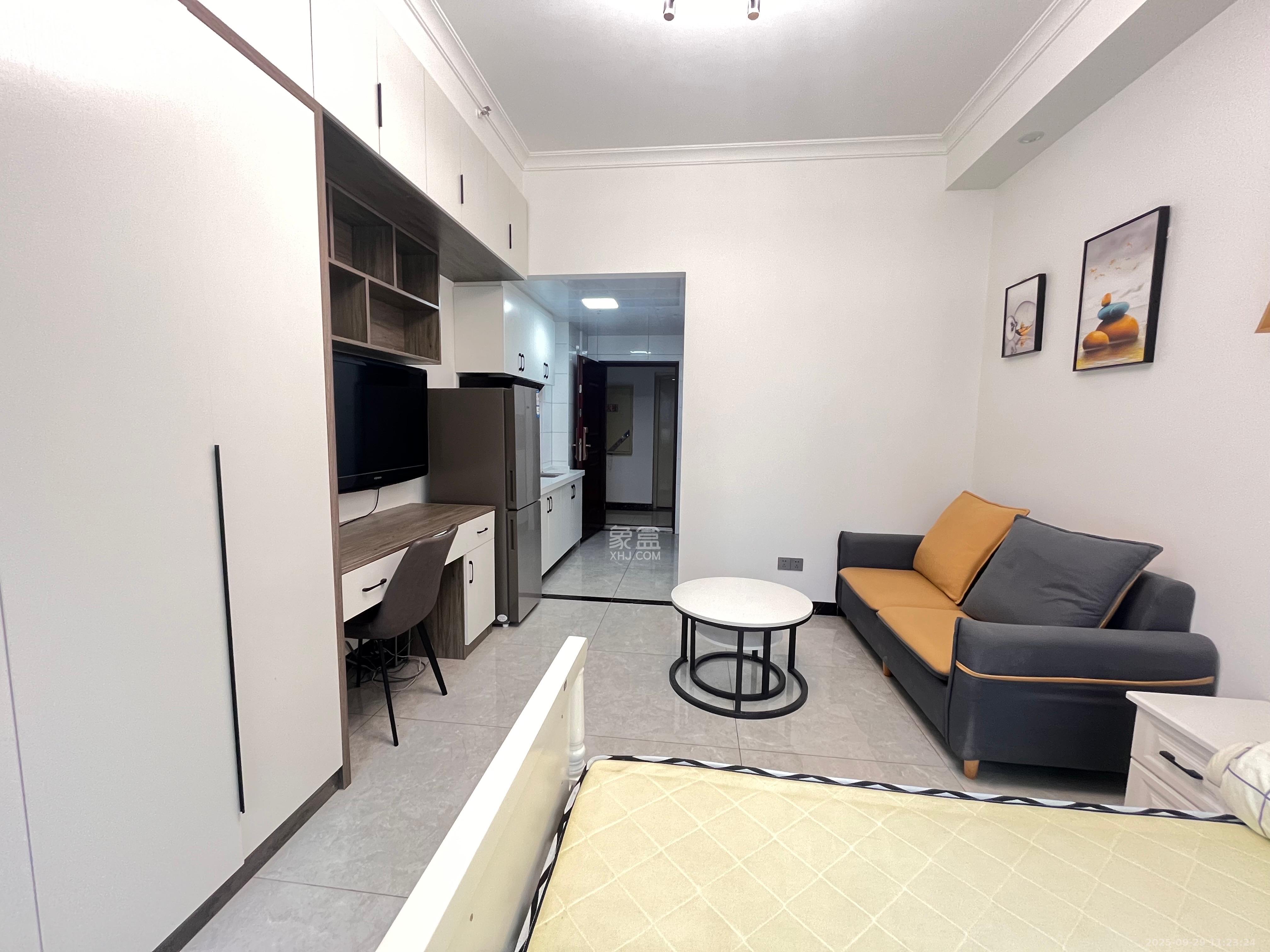 中建悦和城  1室1厅1卫    1400.0元/月室内图