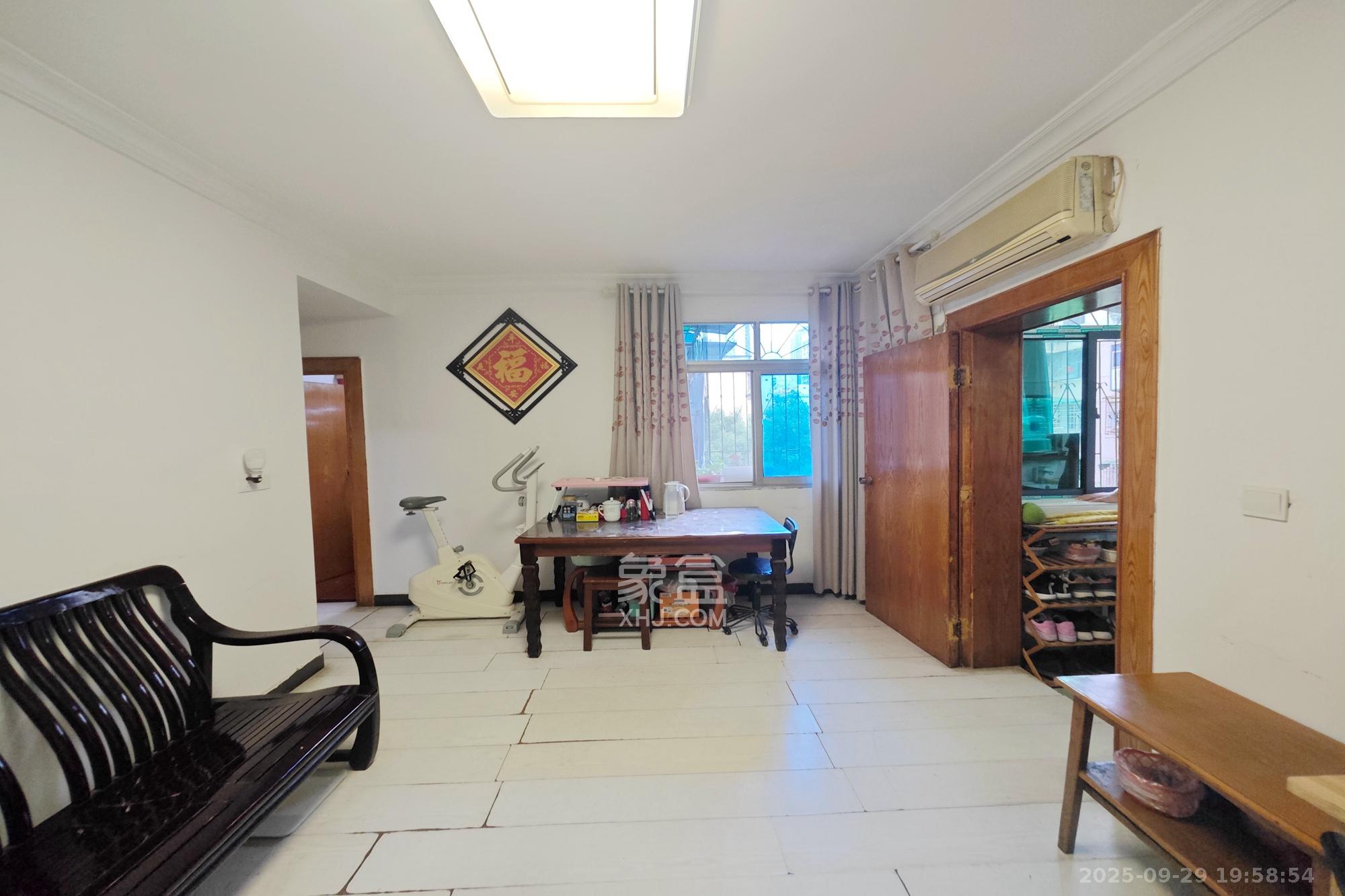 狮子山二片  1室0厅0卫    37.9万客厅