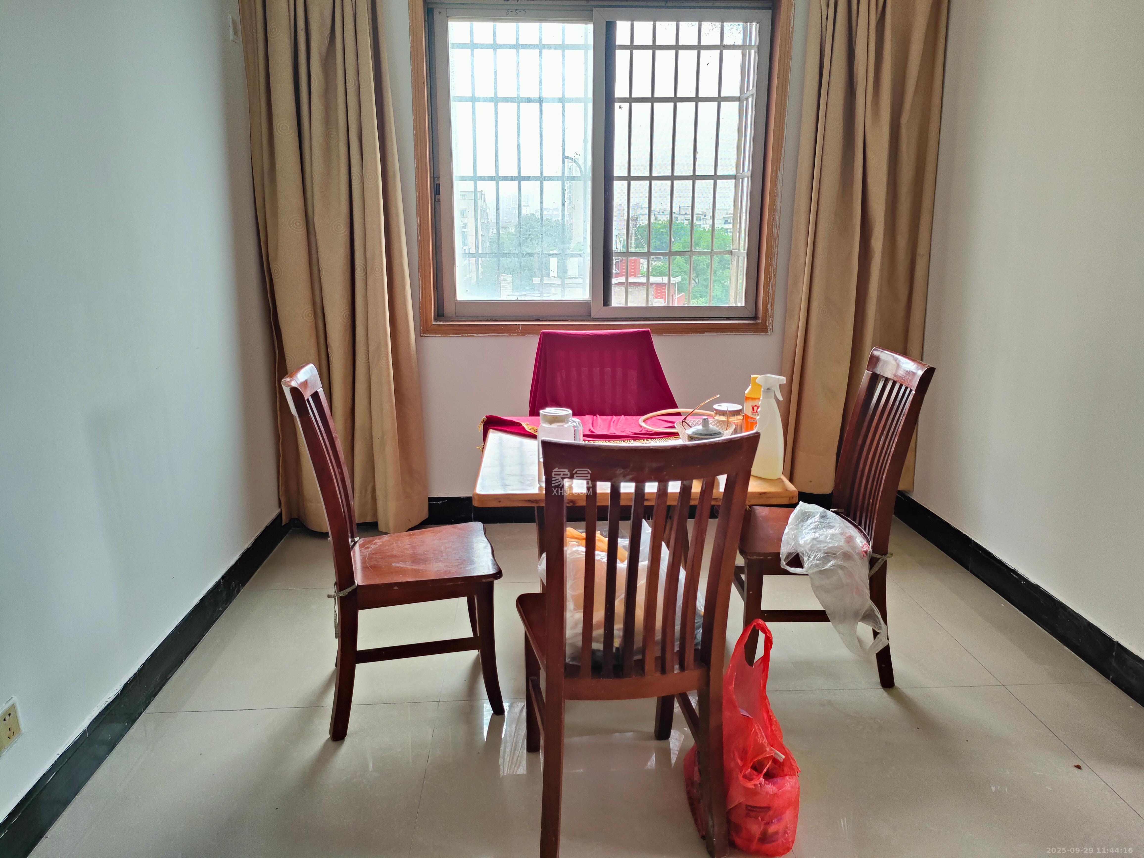 机械化宿舍 2室1厅1卫 1000.0元/月 机械化宿舍 2室1厅1卫 1000.0元/月室内图