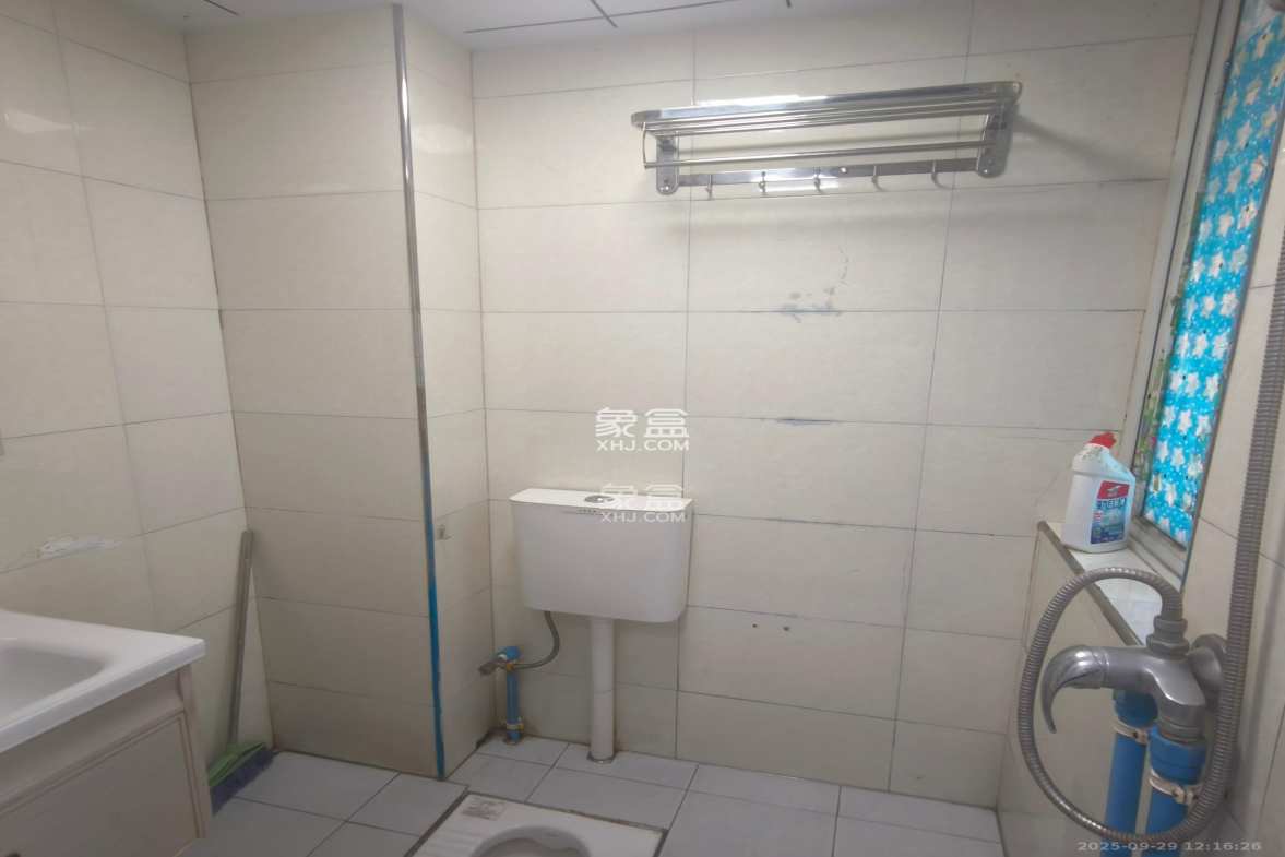 和润园一、二期 2室1厅0卫 1300.00元/月 和润园一、二期 2室1厅0卫 1300.00元/月室内图