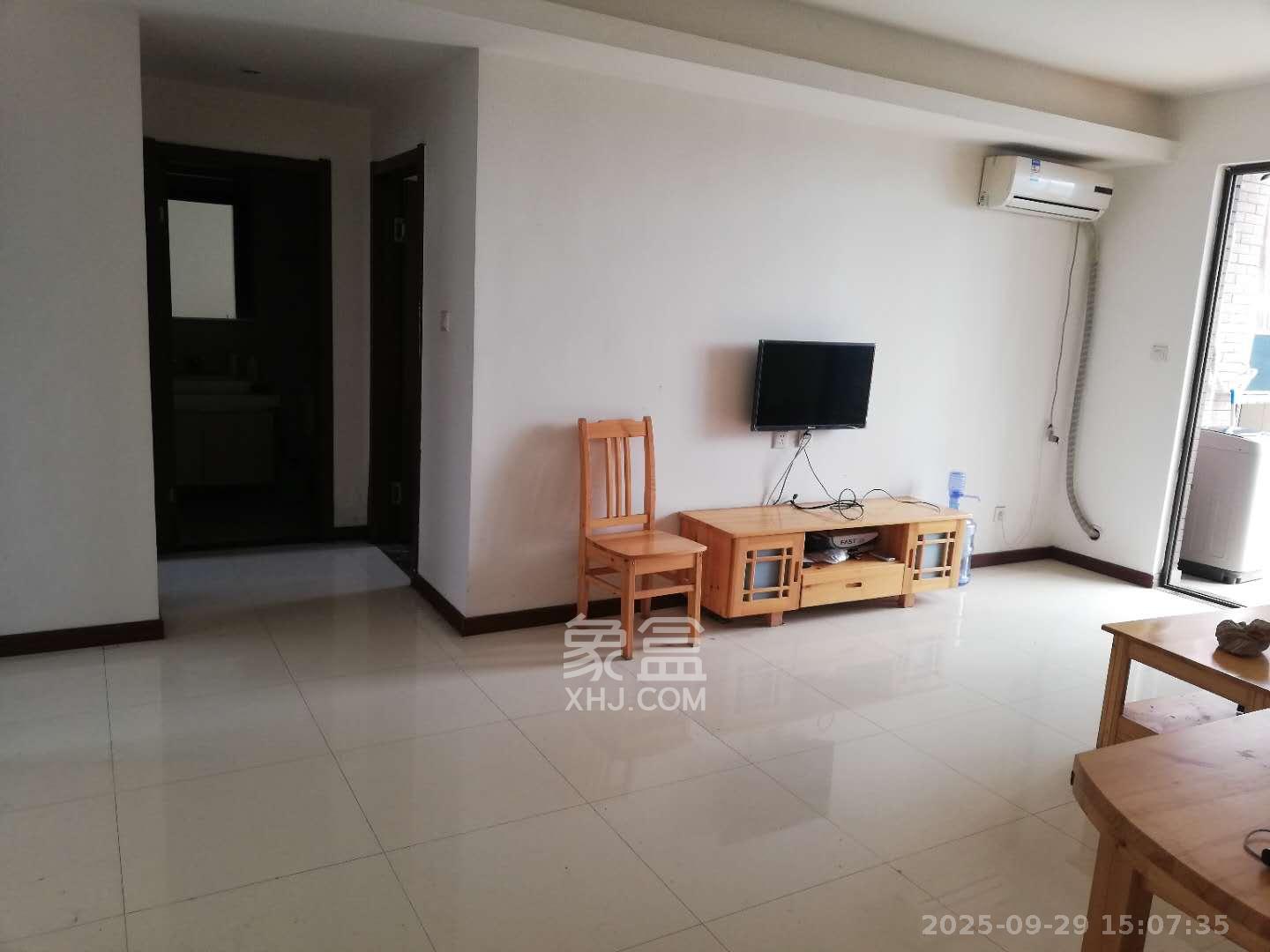 绿地公馆(绿地名邸) 2室1厅1卫 1700.0元/月 绿地公馆(绿地名邸) 2室1厅1卫 1700.0元/月室内图