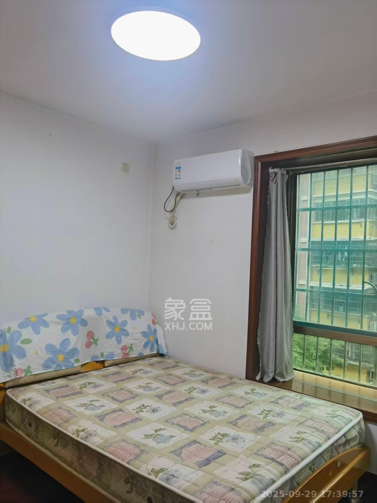 阳明山庄  3室2厅1卫   1700.00元/月室内图