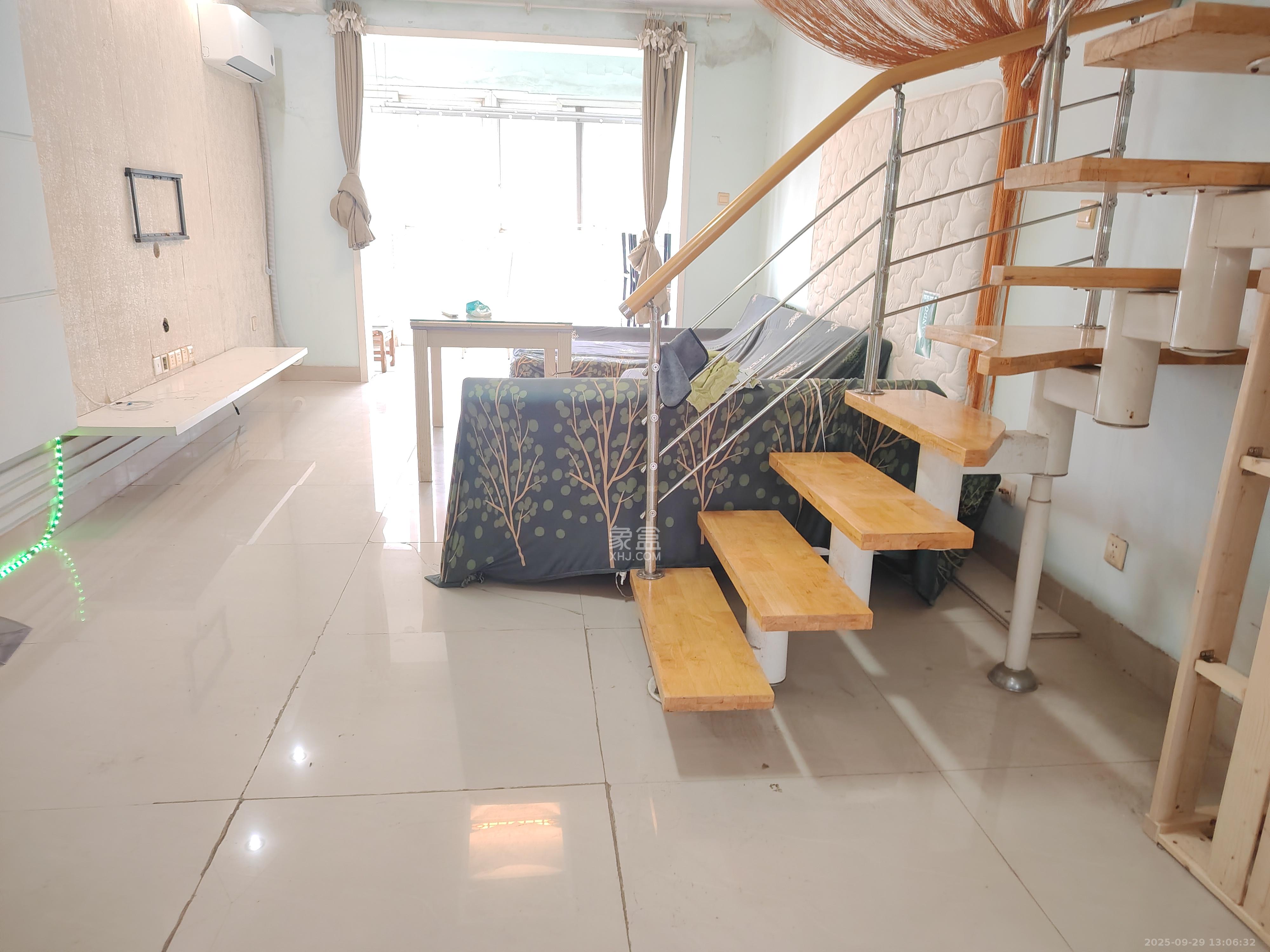 好家园 4室2厅2卫 1800.0元/月 好家园 4室2厅2卫 1800.0元/月室内图