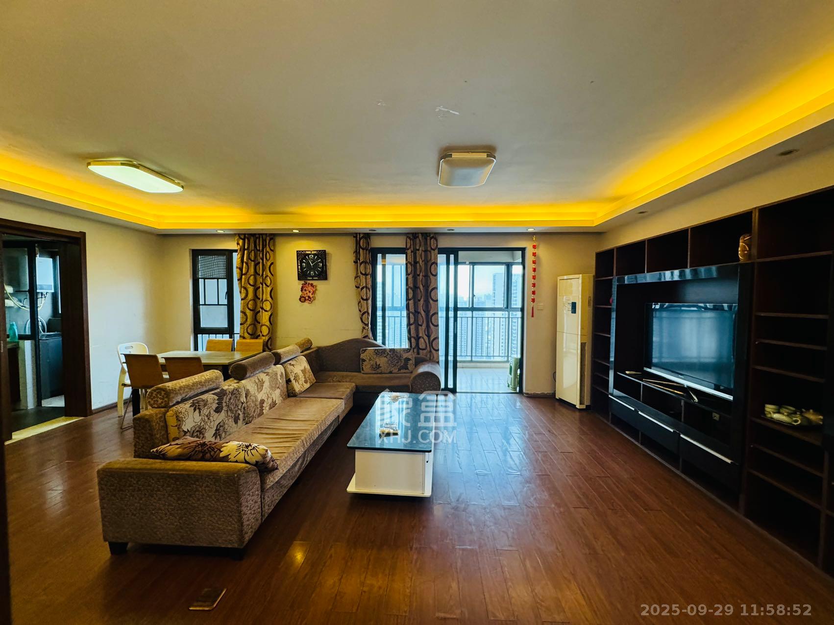 万科金域华府三四期 4室2厅2卫 3000.0元/月 万科金域华府三四期 4室2厅2卫 3000.0元/月室内图