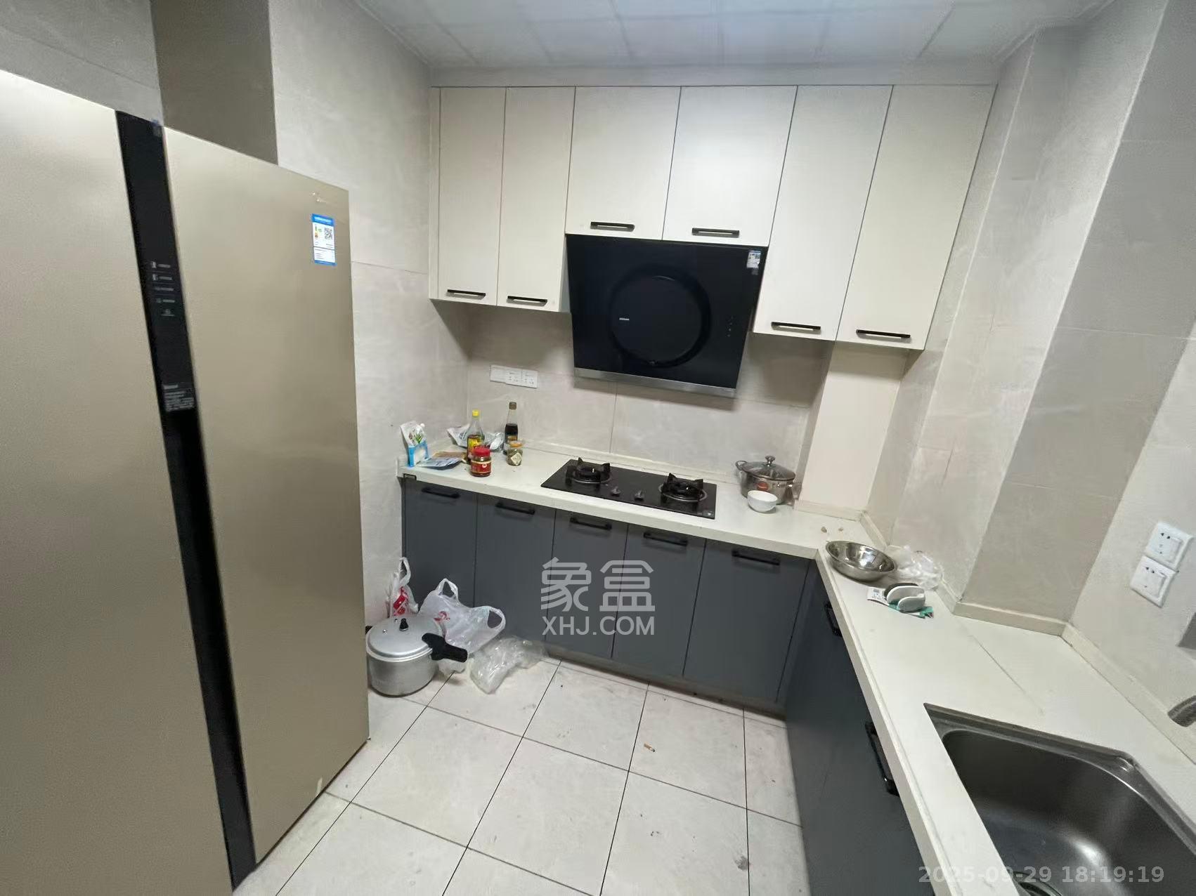 龙湖春江悦茗 4室2厅2卫 2900.0元/月 龙湖春江悦茗 4室2厅2卫 2900.0元/月室内图