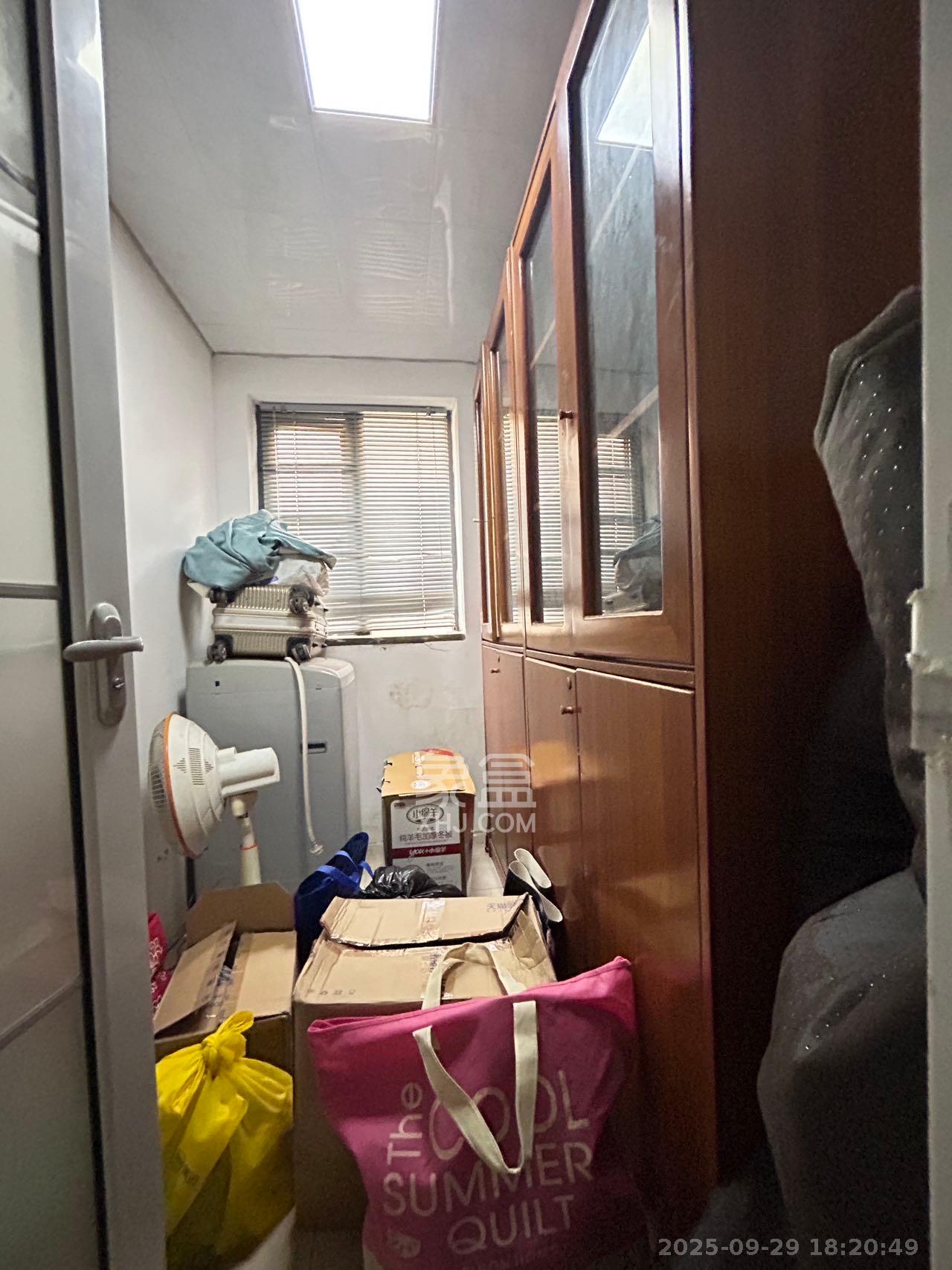 馨域公寓 3室2厅1卫 3700.0元/月 馨域公寓 3室2厅1卫 3700.0元/月室内图