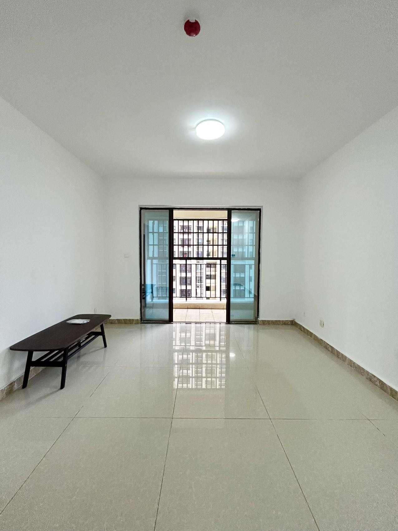 新琼雅苑 2室2厅1卫 79.0万 新琼雅苑 2室2厅1卫 79.0万客厅