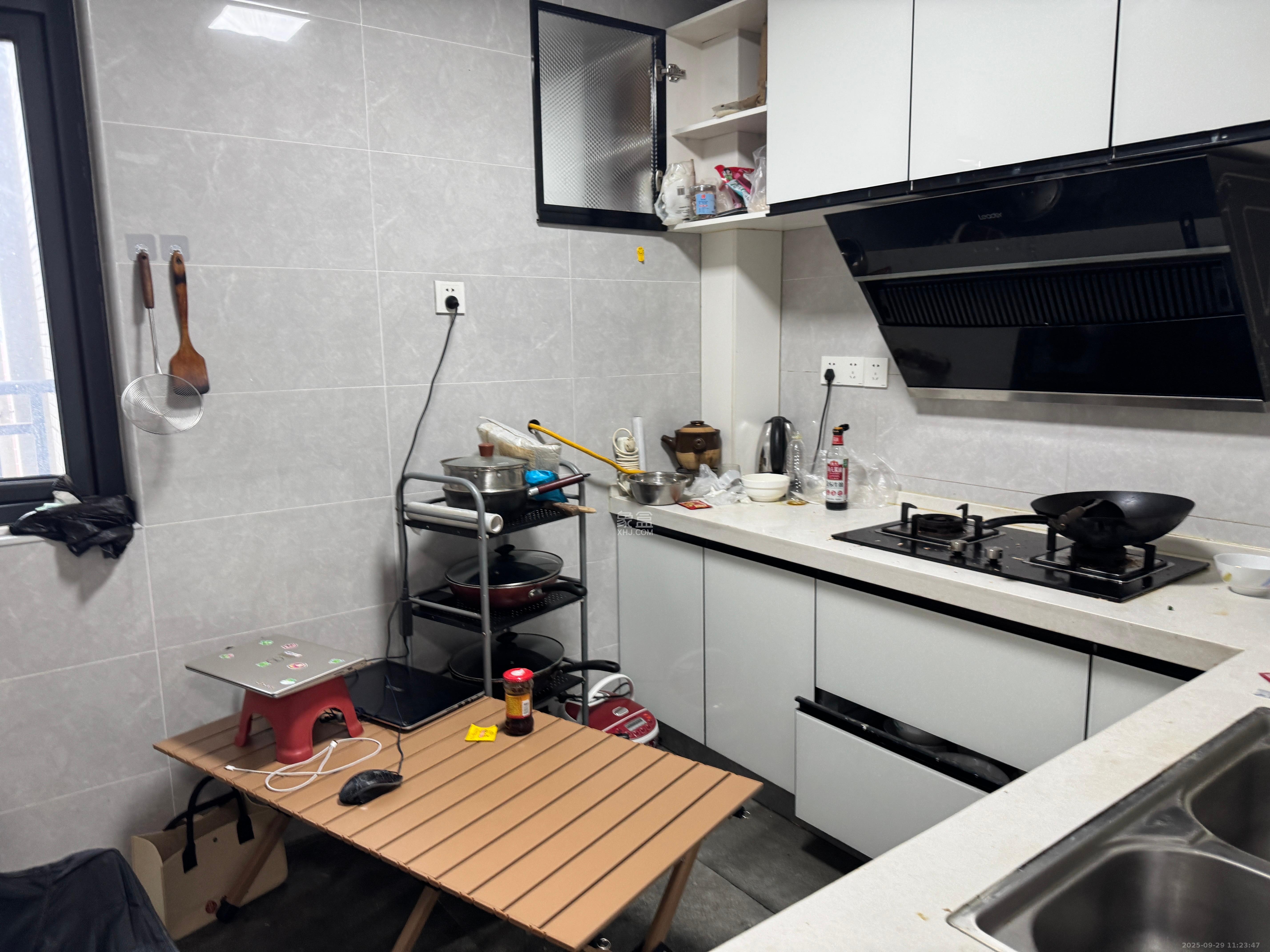 金域南外滩(望江佳园) 1室2厅2卫 1100.0元/月 金域南外滩(望江佳园) 1室2厅2卫 1100.0元/月室内图