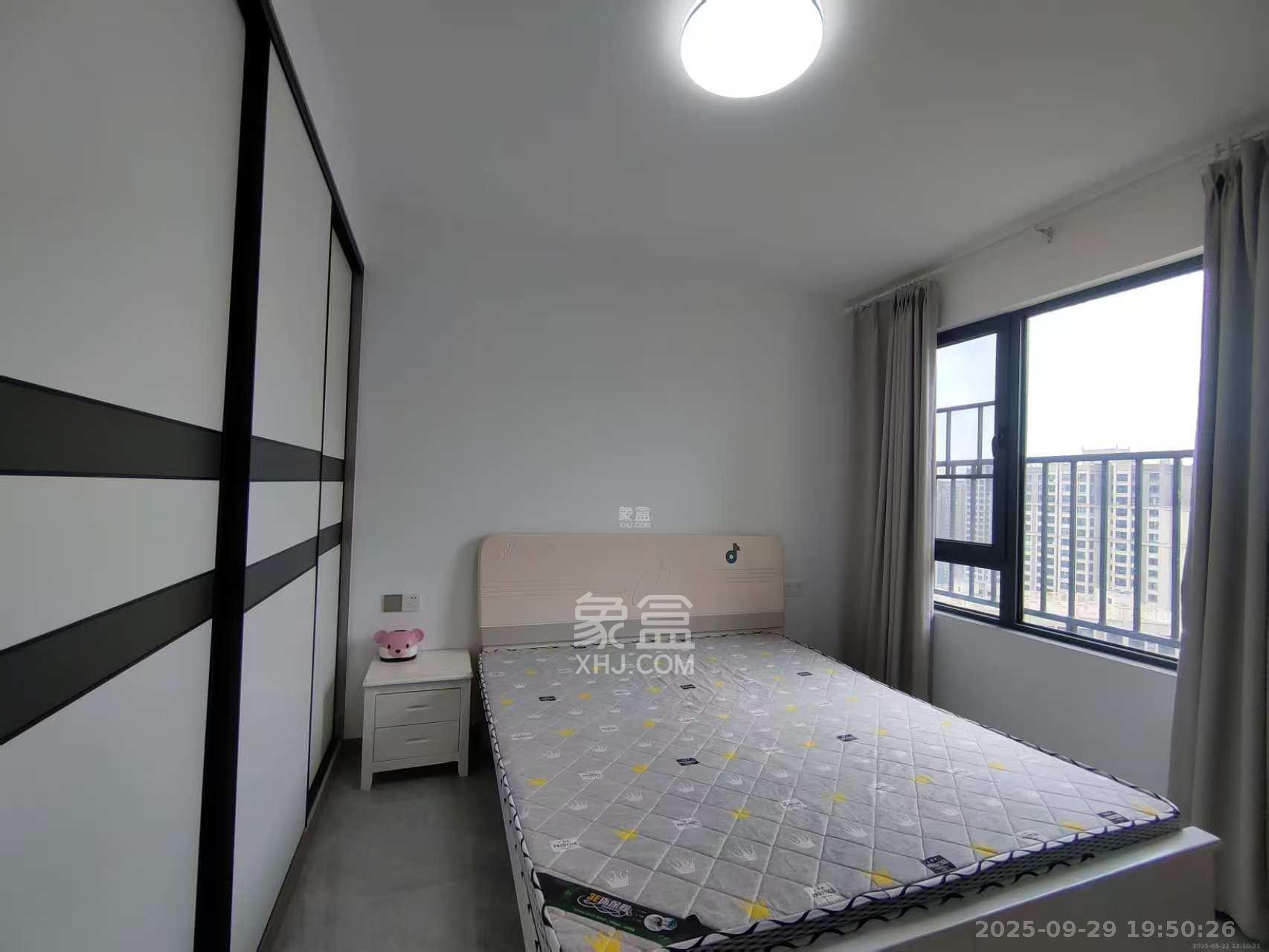 明发阅江悦府  4室2厅2卫   2200.00元/月室内图