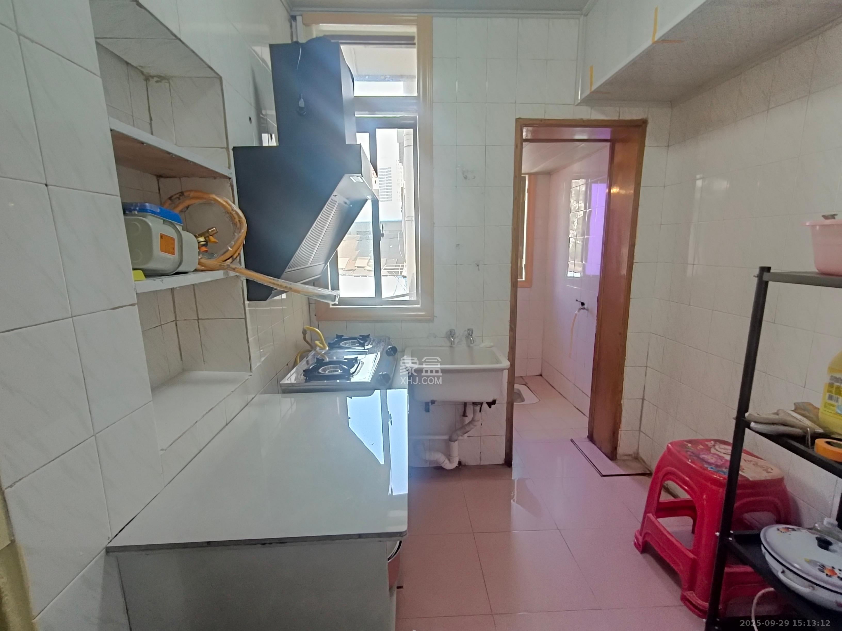 马家冲社区(马家冲小区) 3室2厅1卫 2500.0元/月 马家冲社区(马家冲小区) 3室2厅1卫 2500.0元/月室内图