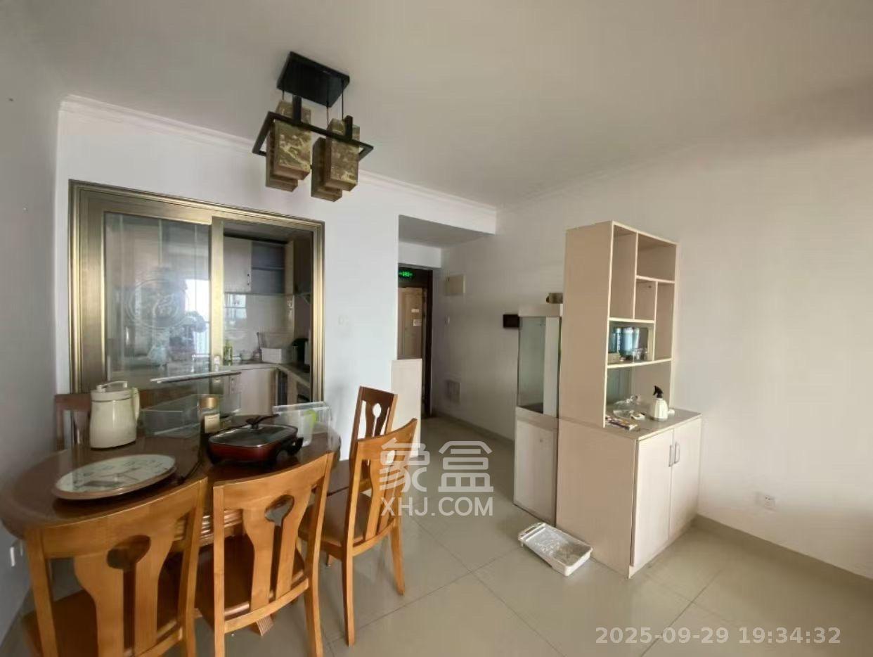 华润橡树湾  3室1厅1卫    2000.0元/月室内图