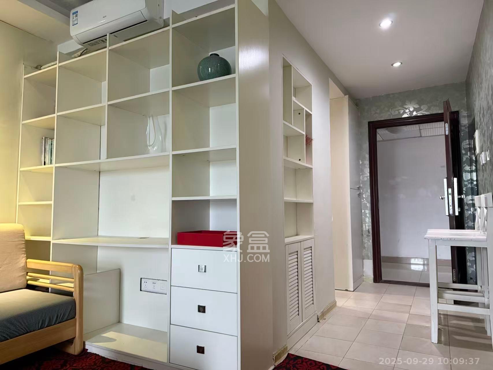 星尚520  1室1厅1卫    1500.0元/月 星尚520  1室1厅1卫    1500.0元/月