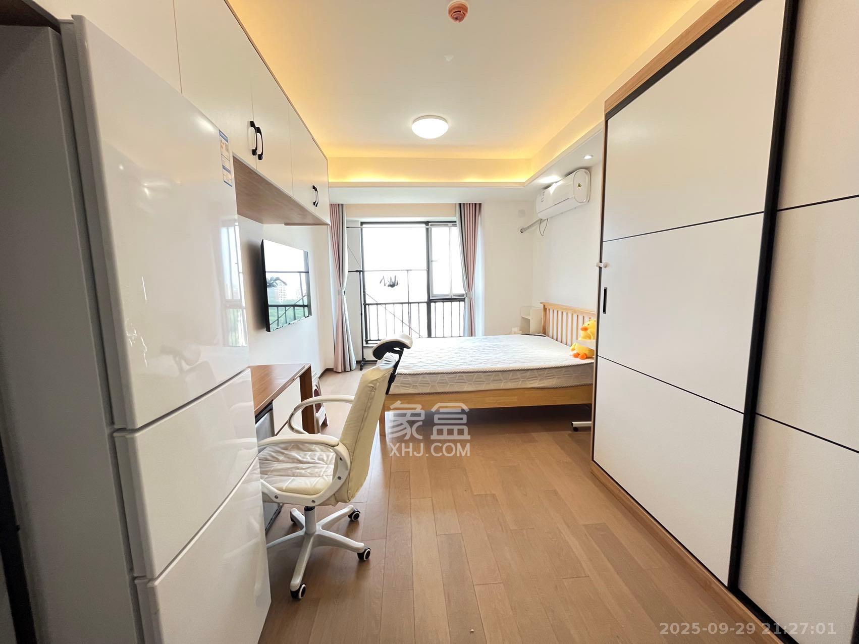 旭辉华宇南宸府 1室0厅0卫 1300.0元/月 旭辉华宇南宸府 1室0厅0卫 1300.0元/月室内图