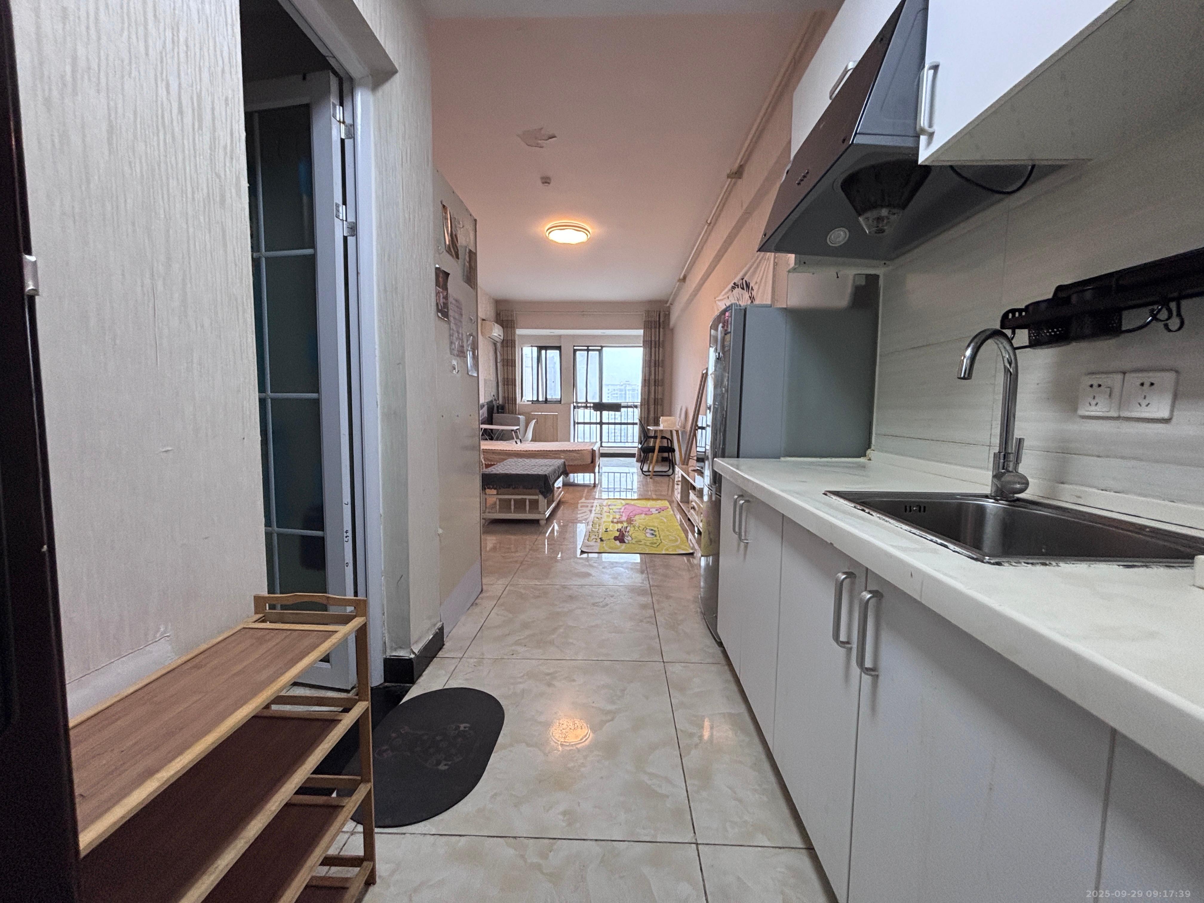 博雅例外  1室1厅1卫    1300.0元/月 博雅例外  1室1厅1卫    1300.0元/月室内图