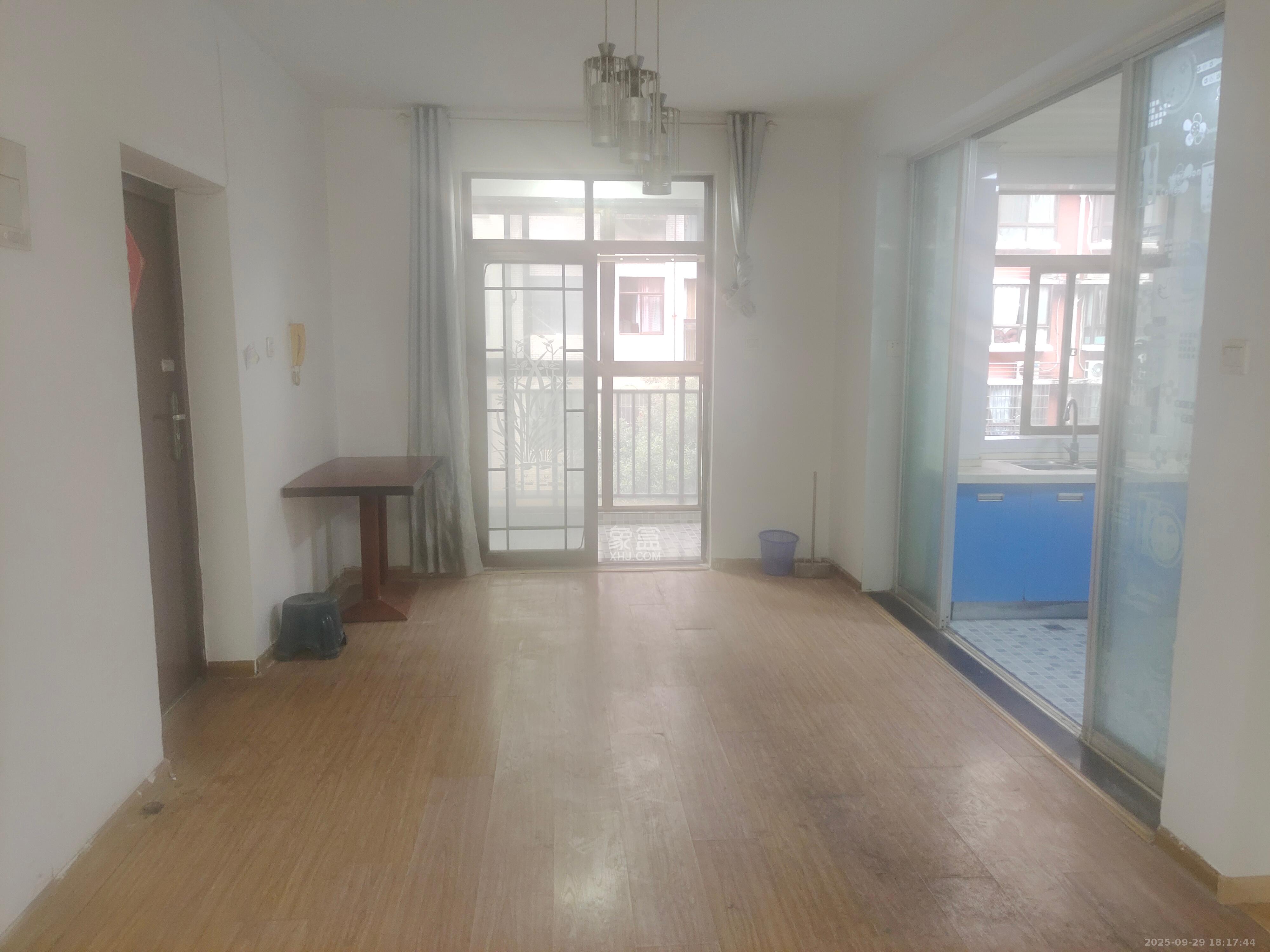 湘翰御舍  3室2厅1卫    2500.0元/月室内图