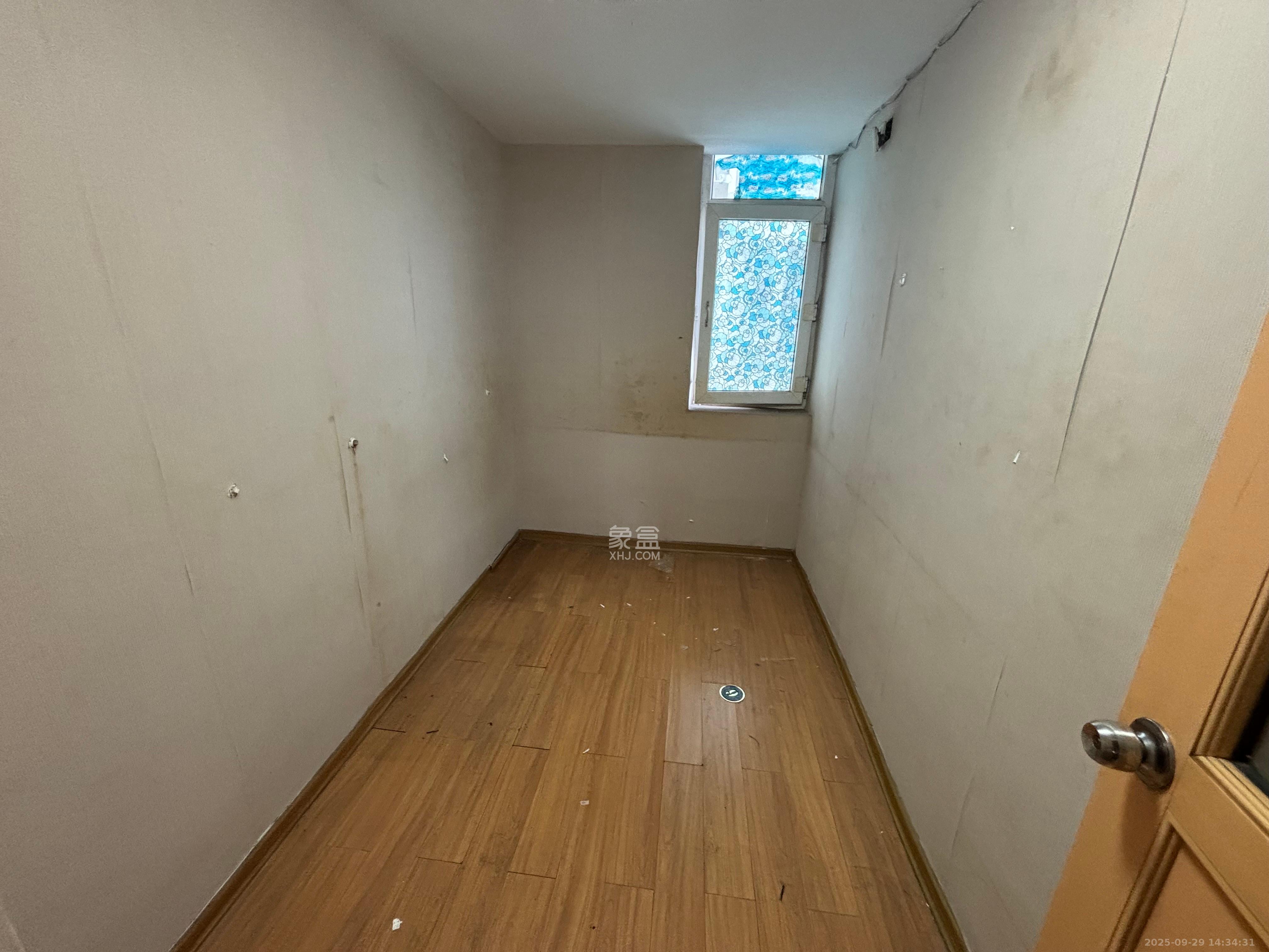 新世纪花苑 3室1厅1卫 3500.0元/月 新世纪花苑 3室1厅1卫 3500.0元/月室内图