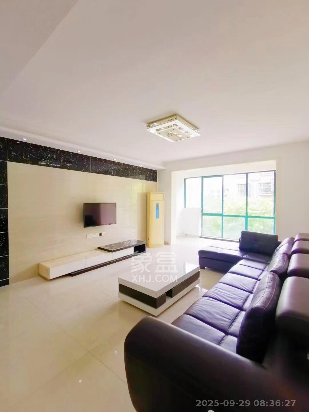 银桂苑 3室2厅2卫 2200.0元/月 银桂苑 3室2厅2卫 2200.0元/月室内图