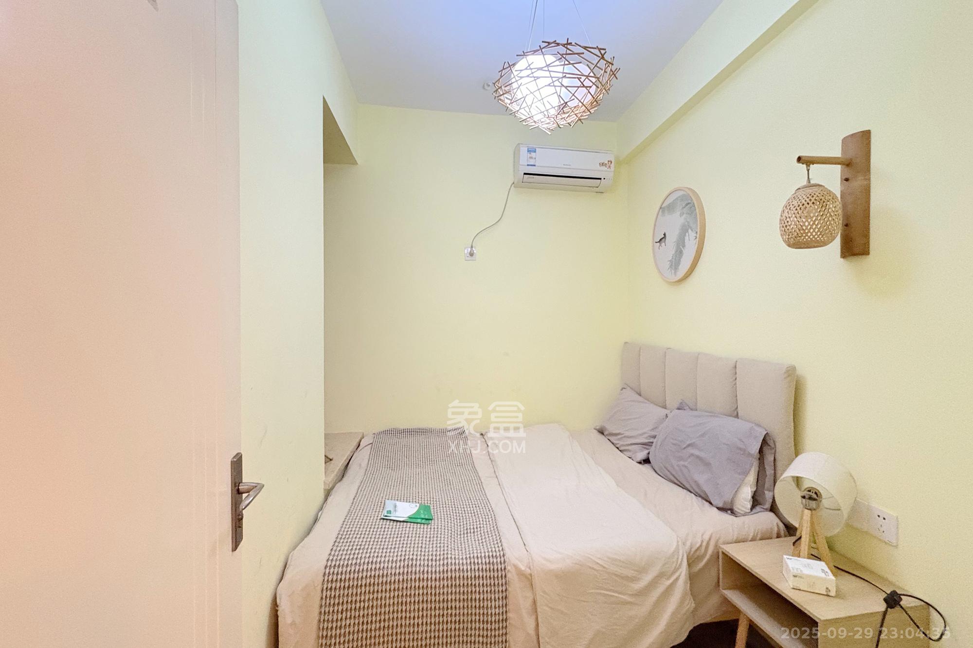 中天广场 3室1厅1卫 72.8万 中天广场 3室1厅1卫 72.8万卧室