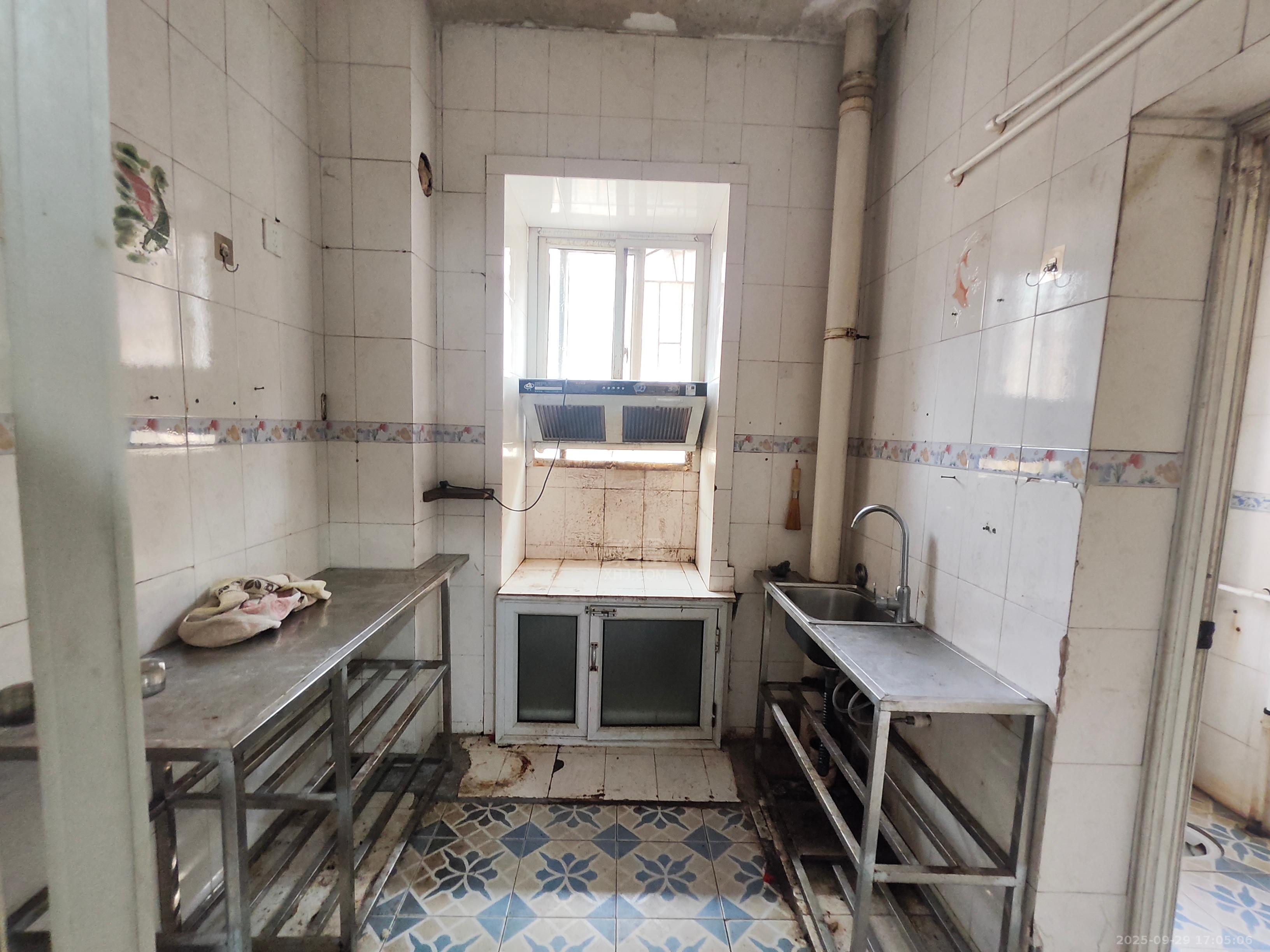 石塘冲 2室2厅1卫 800.0元/月 石塘冲 2室2厅1卫 800.0元/月室内图