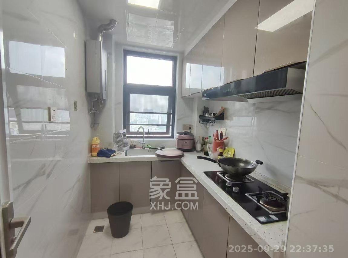 鹏程府 2室1厅1卫 2700.0元/月 鹏程府 2室1厅1卫 2700.0元/月室内图