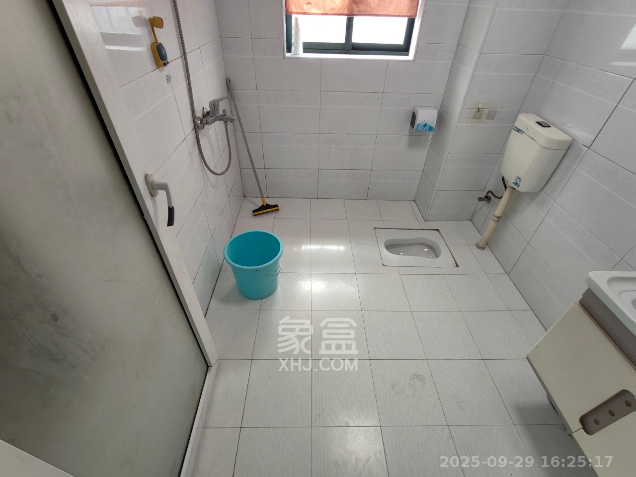 诚兴园 3室2厅1卫 2000.0元/月 诚兴园 3室2厅1卫 2000.0元/月室内图