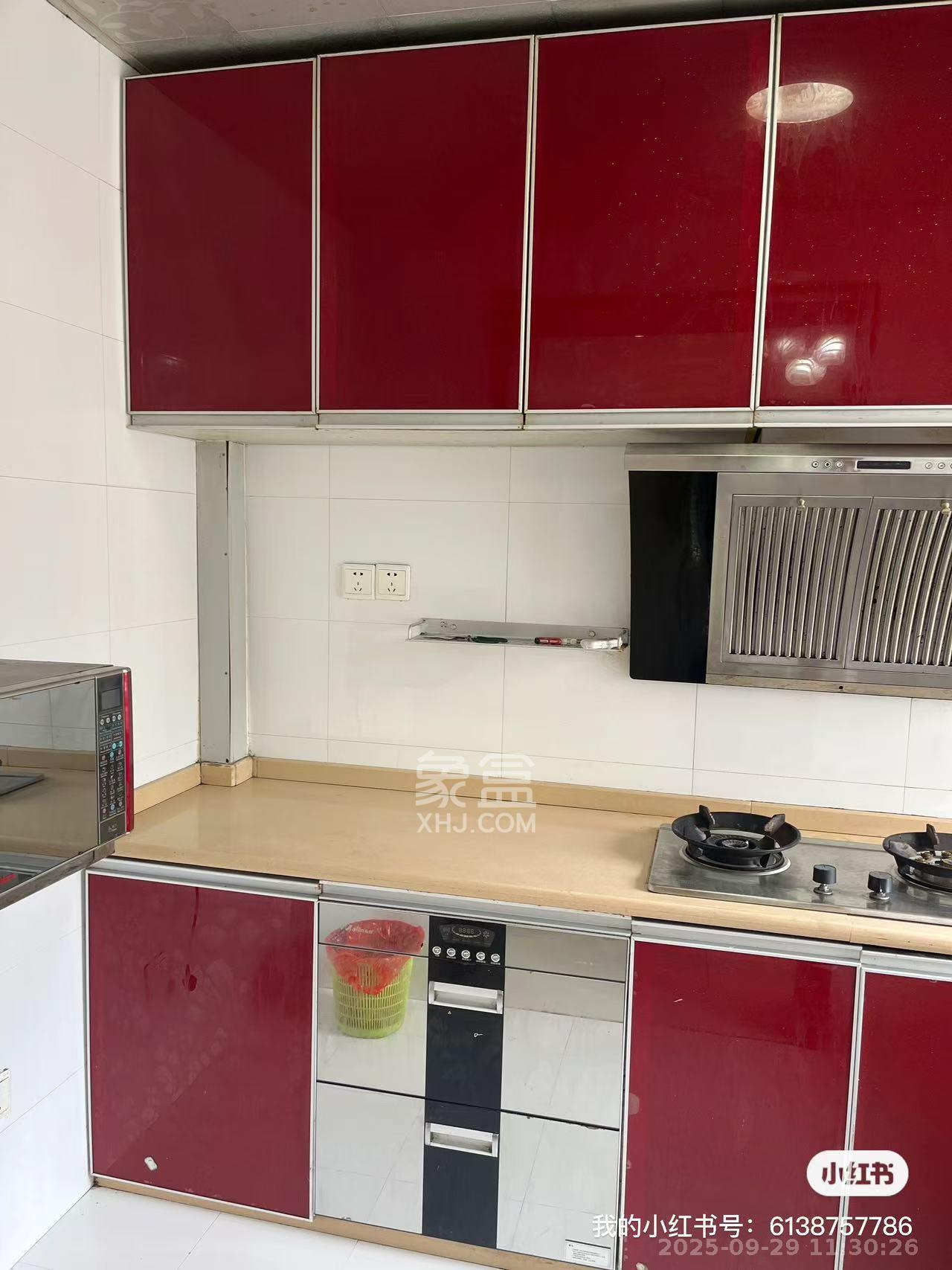 四季星城 3室2厅2卫 1650.0元/月 四季星城 3室2厅2卫 1650.0元/月室内图