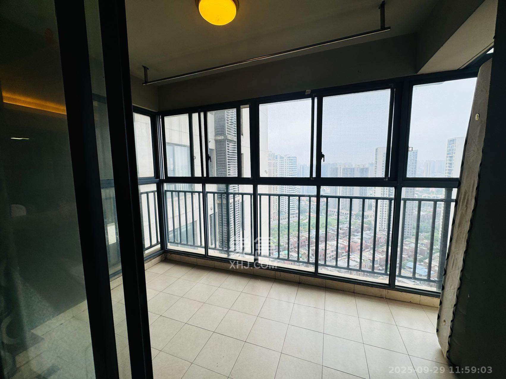 万科金域华府三四期 4室2厅2卫 3000.0元/月 万科金域华府三四期 4室2厅2卫 3000.0元/月室内图