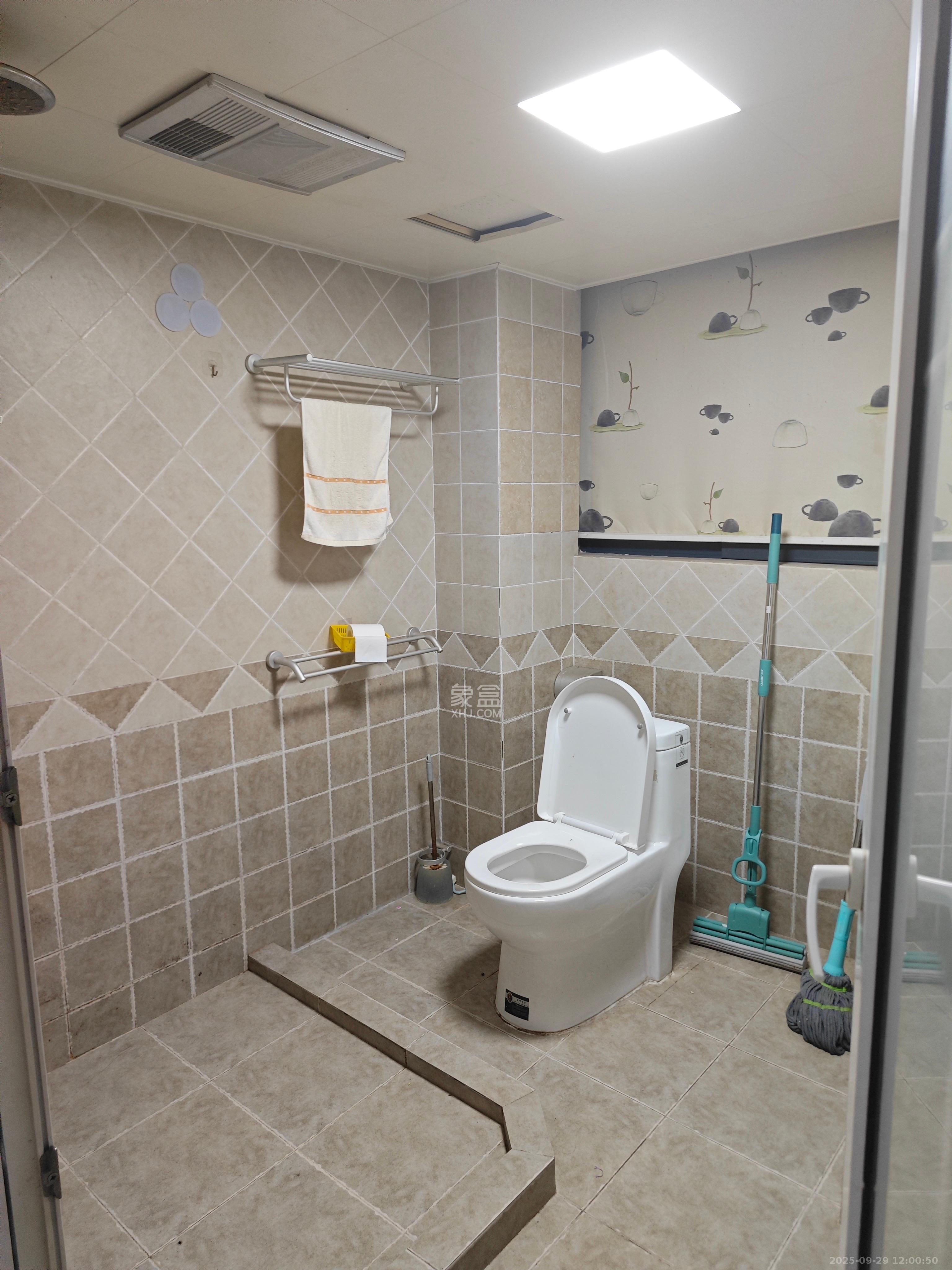 万象新天 2室1厅1卫 2000.0元/月 万象新天 2室1厅1卫 2000.0元/月室内图