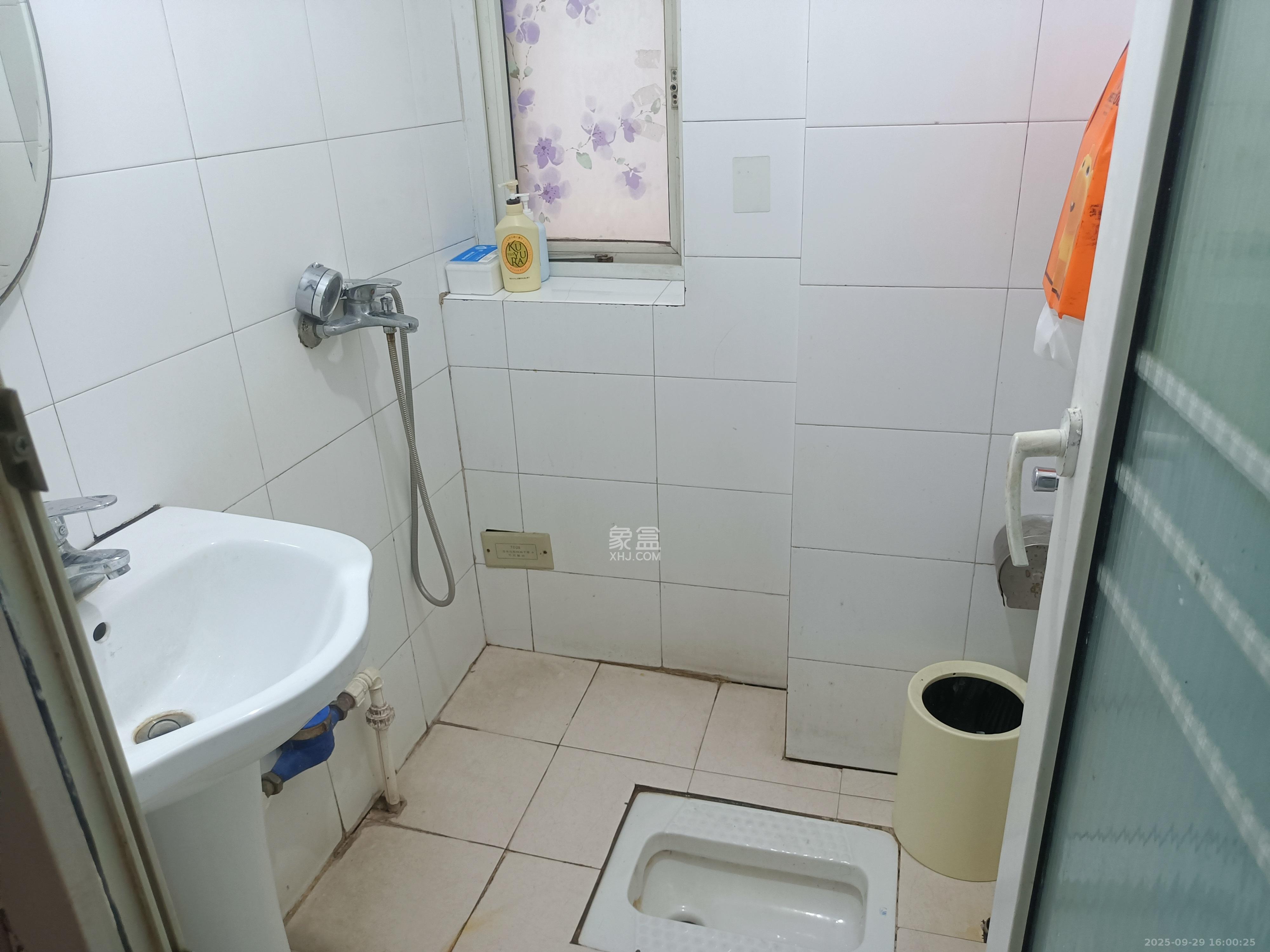 三王丽都  1室1厅1卫    3000.0元/月室内图