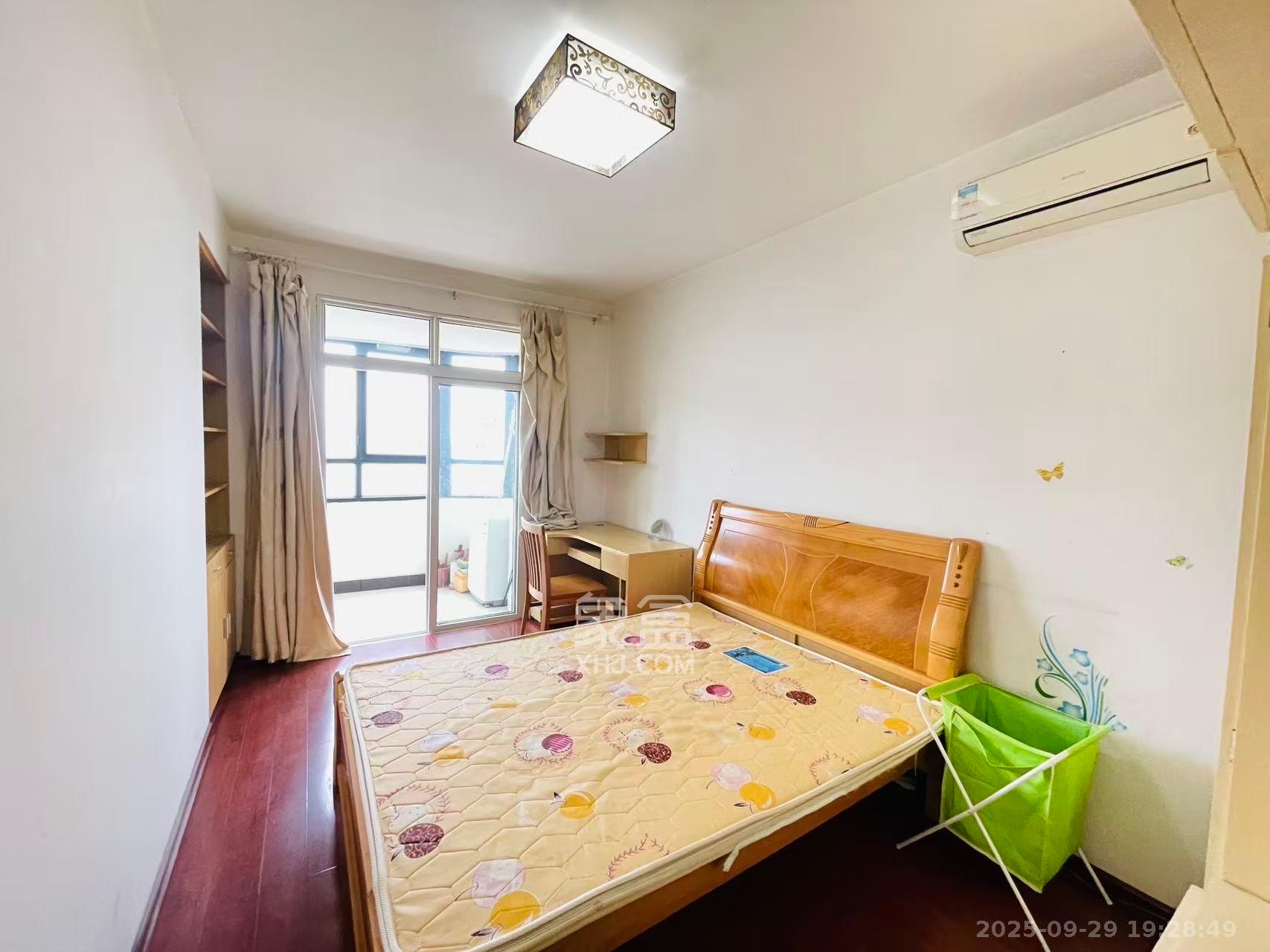 南国新城  1室0厅0卫    1900.0元/月 南国新城  1室0厅0卫    1900.0元/月室内图