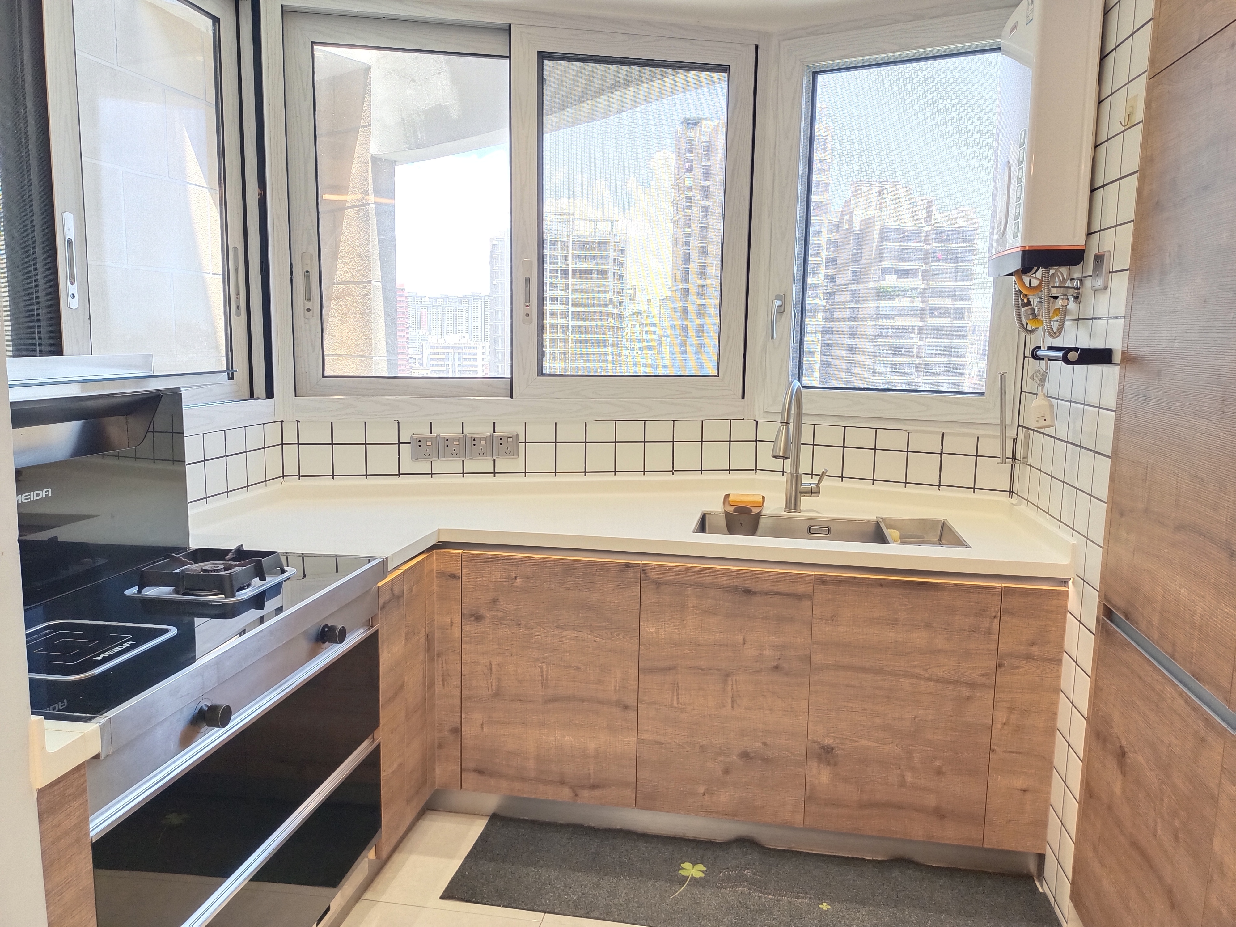 国兴城(A区) 3室2厅2卫 6500.0元/月 国兴城(A区) 3室2厅2卫 6500.0元/月室内图