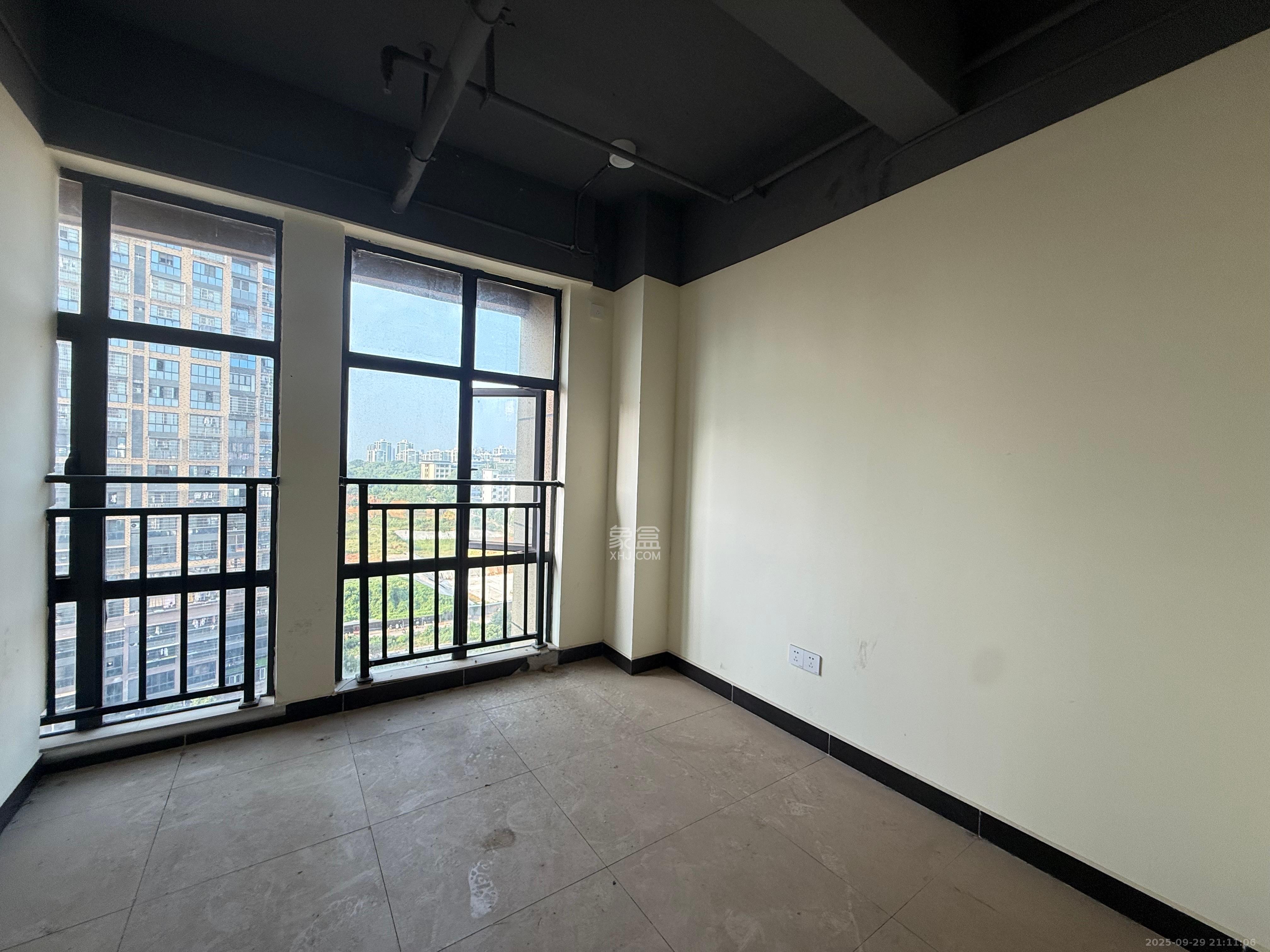 云集国际  1室0厅0卫    1200.0元/月室内图