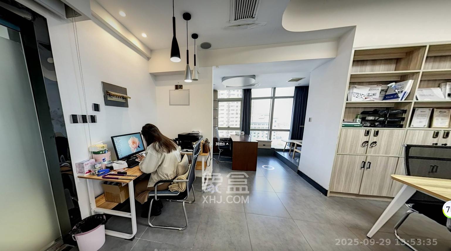 奥克斯广场 1室1厅1卫 2400.0元/月 奥克斯广场 1室1厅1卫 2400.0元/月室内图