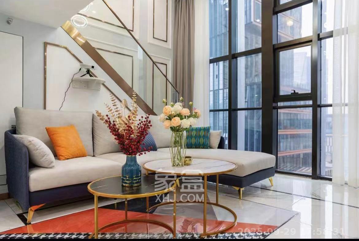 华远云玺公寓  2室1厅1卫    4200.0元/月 华远云玺公寓  2室1厅1卫    4200.0元/月室内图1