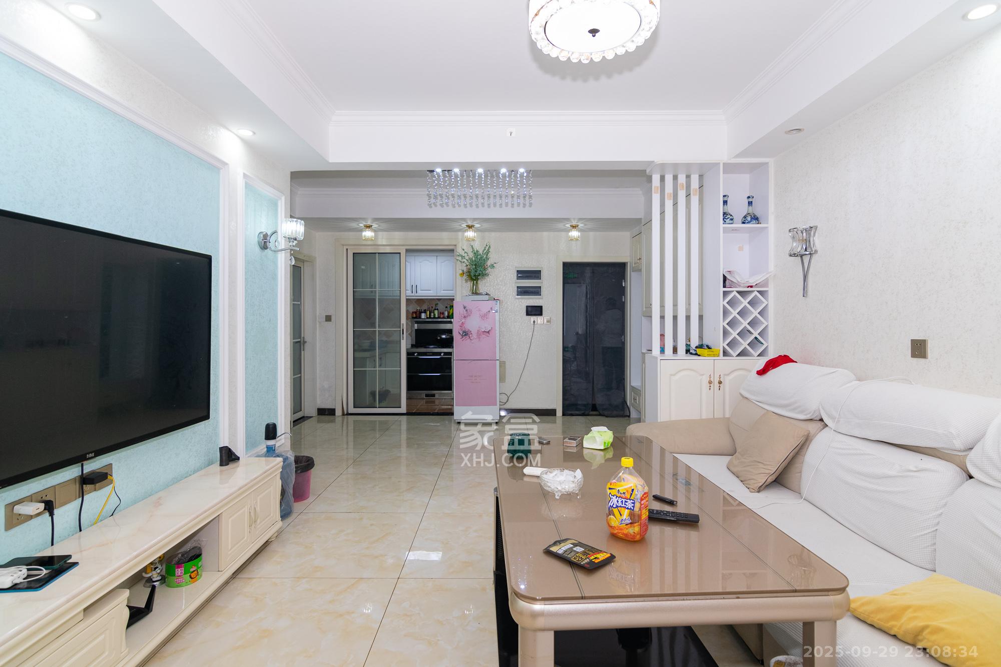 澳海谷山府 4室2厅2卫 75.0万 澳海谷山府 4室2厅2卫 75.0万客厅