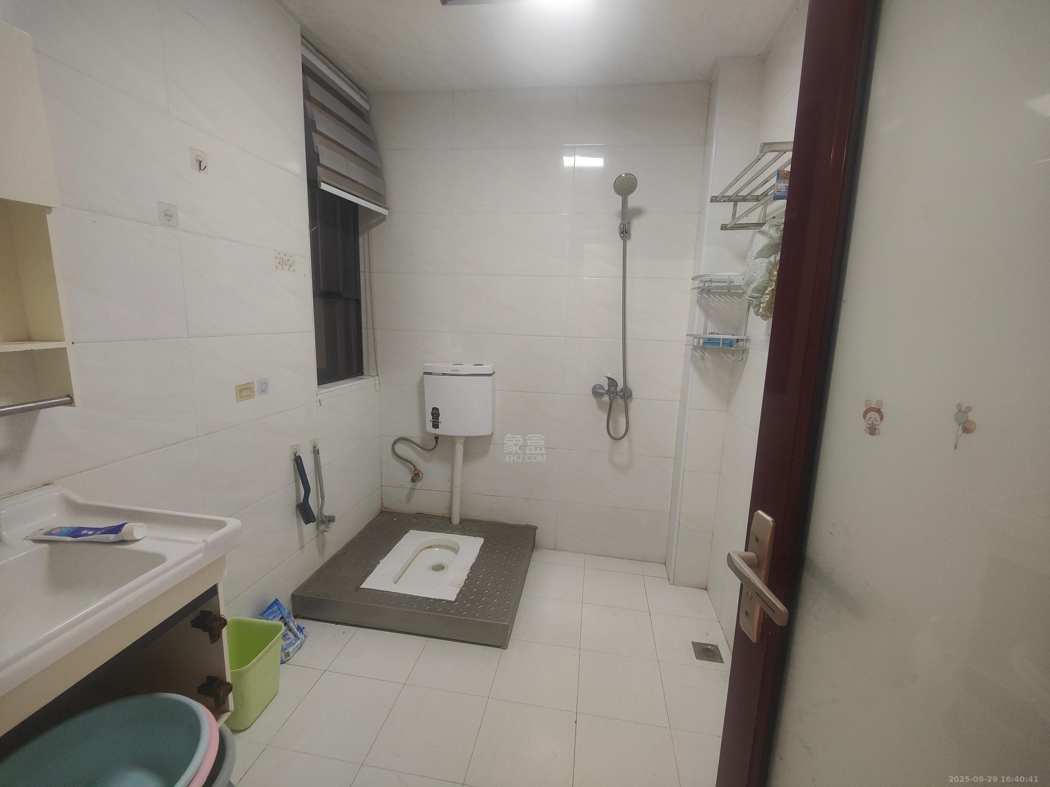 尚格名城香榭丽舍 3室2厅1卫 1200.0元/月 尚格名城香榭丽舍 3室2厅1卫 1200.0元/月室内图