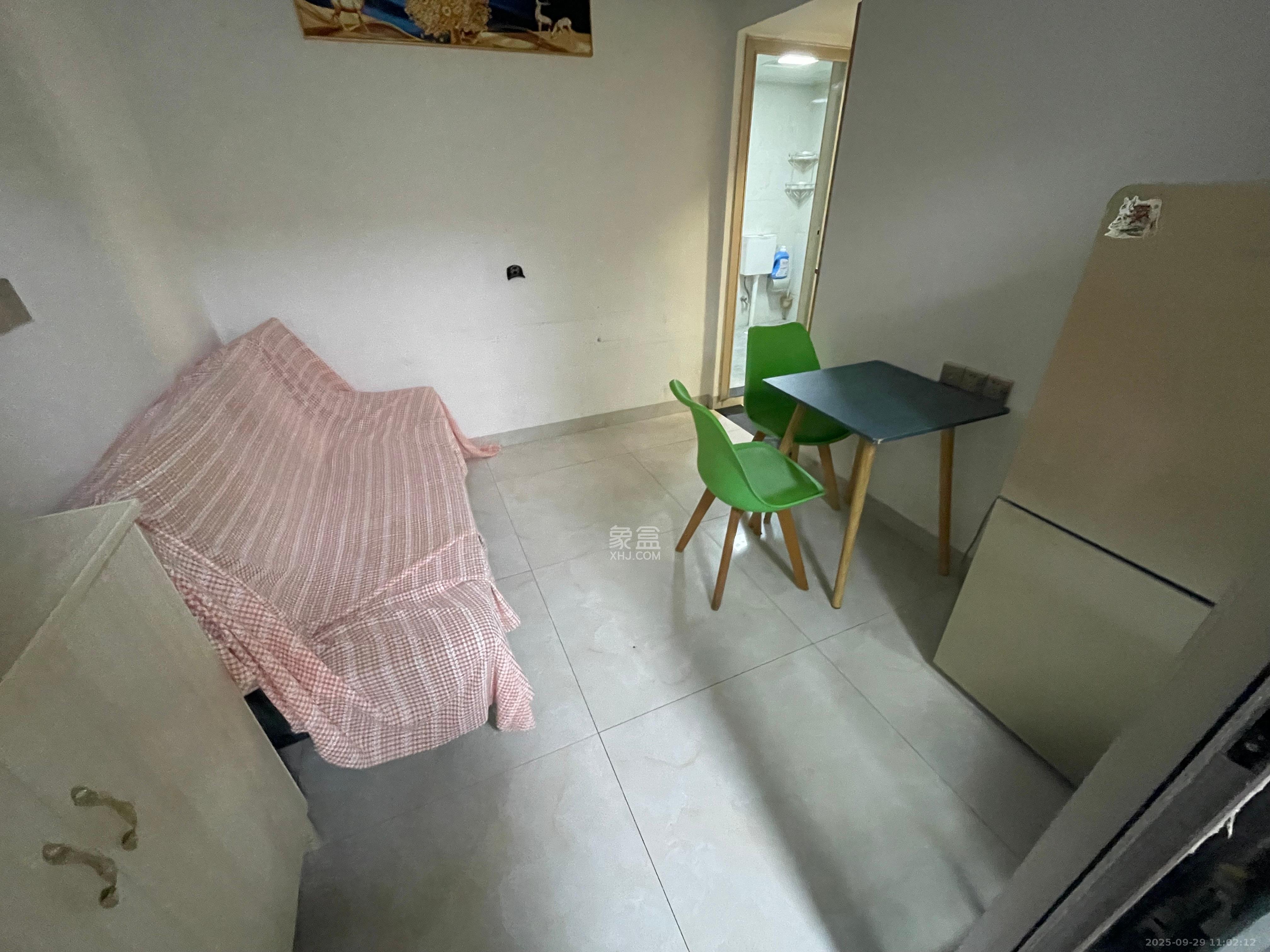 星城新宇桃花苑 1室1厅1卫 1200.0元/月 星城新宇桃花苑 1室1厅1卫 1200.0元/月室内图