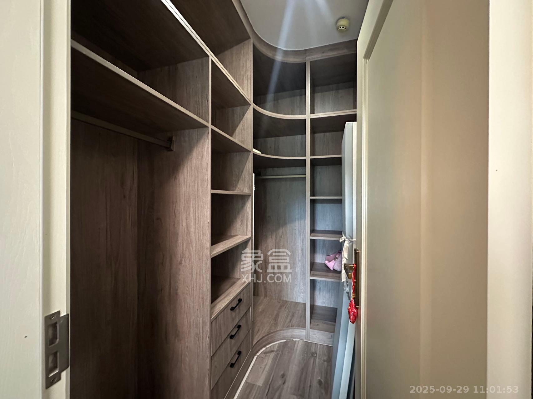 北辰定江洋 1室0厅0卫 6000.0元/月 北辰定江洋 1室0厅0卫 6000.0元/月室内图