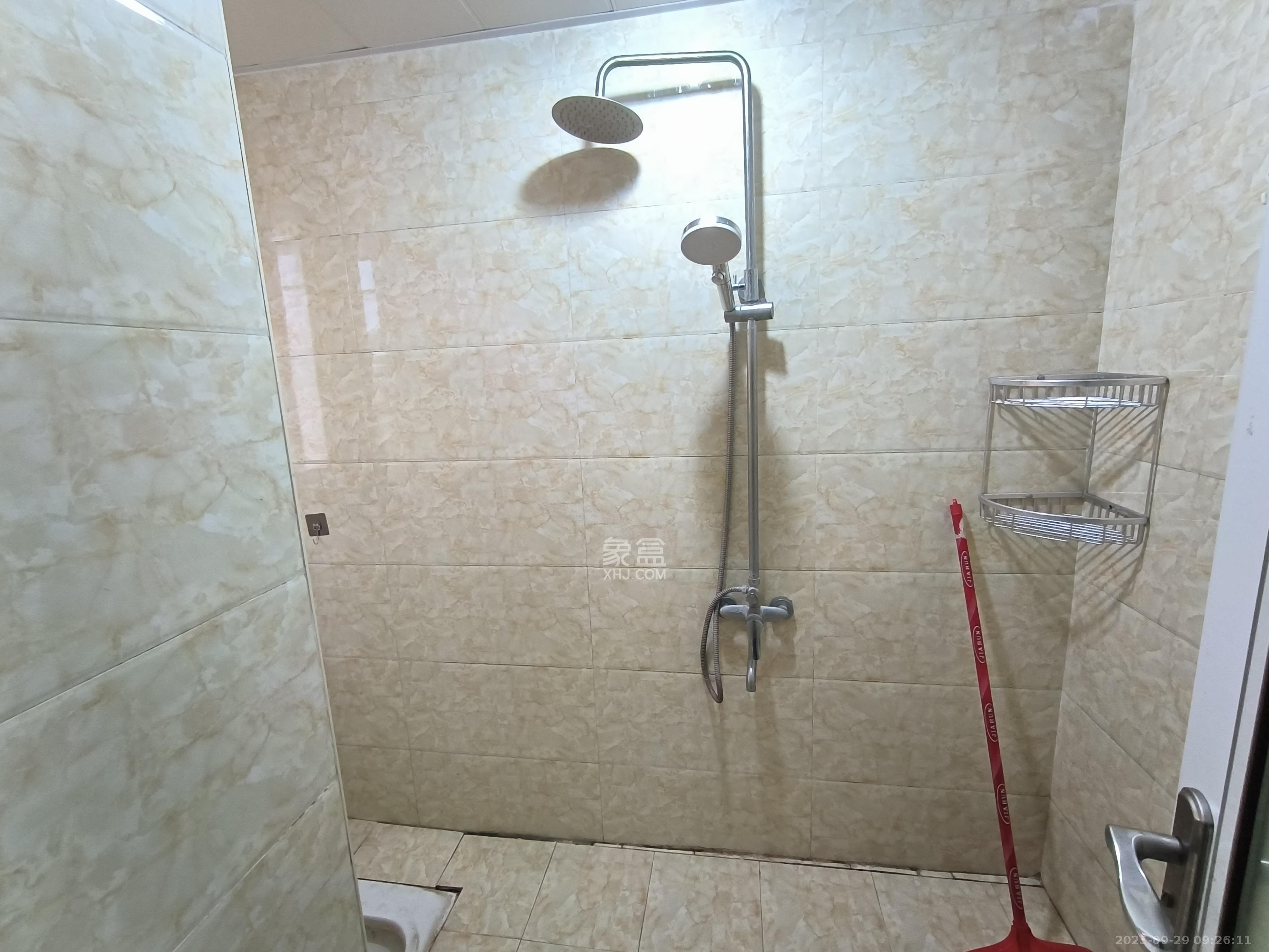 荣盛花语馨苑 2室2厅1卫 2100.0元/月 荣盛花语馨苑 2室2厅1卫 2100.0元/月室内图