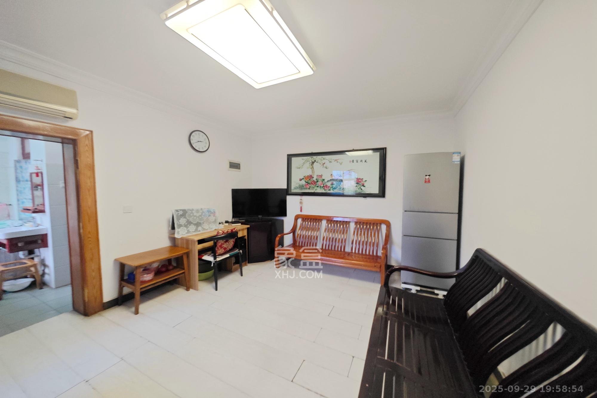 狮子山二片  1室0厅0卫    37.9万 狮子山二片  1室0厅0卫    37.9万客厅