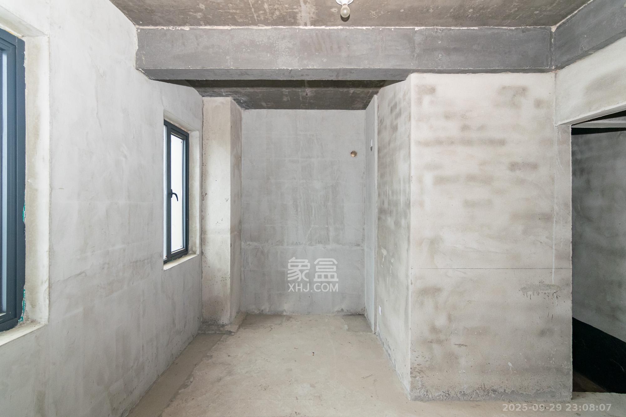 澳海谷山府 3室2厅1卫 70.0万 澳海谷山府 3室2厅1卫 70.0万卧室