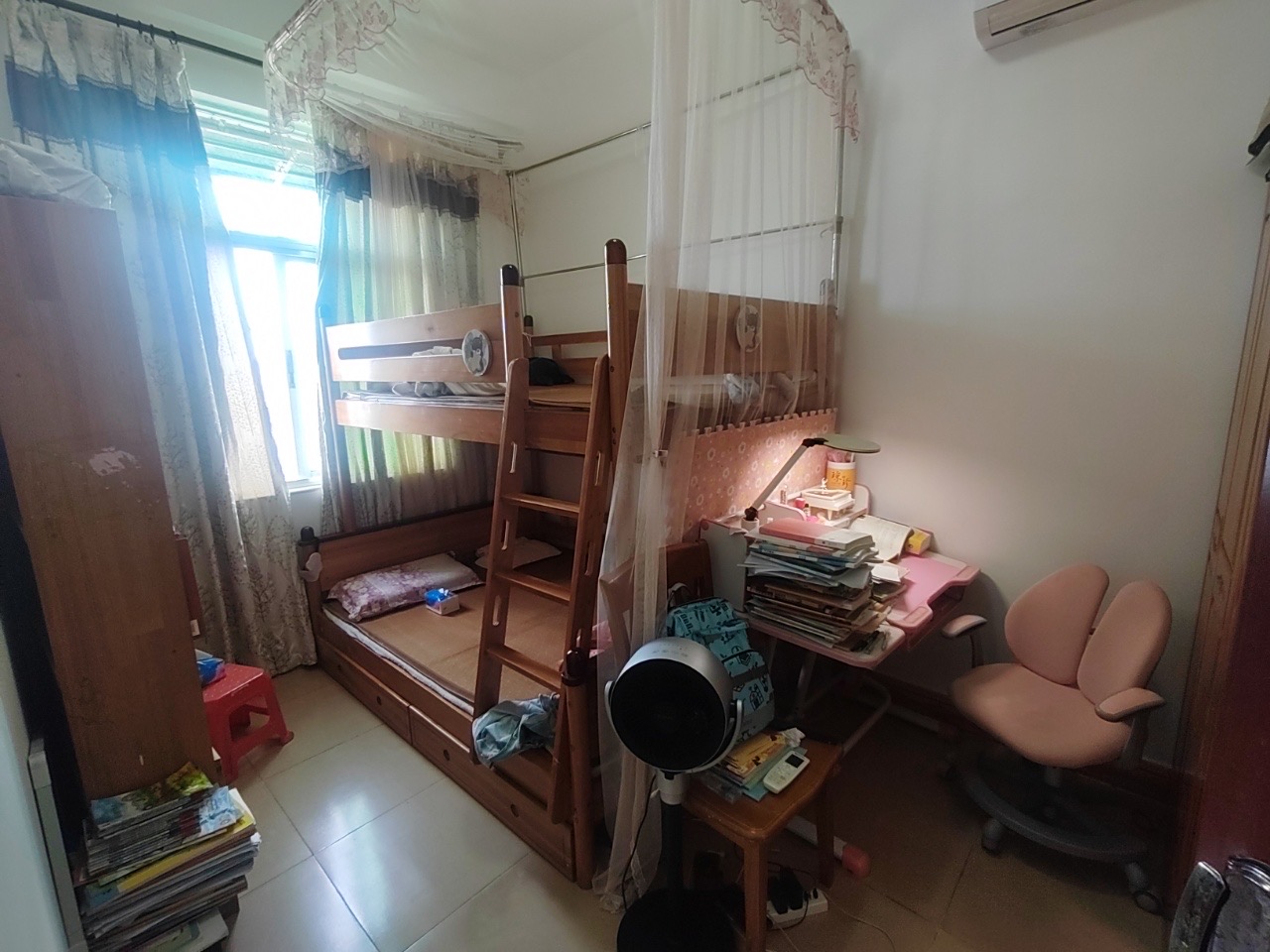 省侨办第二宿舍(海府路) 3室2厅1卫 88.0万 省侨办第二宿舍(海府路) 3室2厅1卫 88.0万客厅