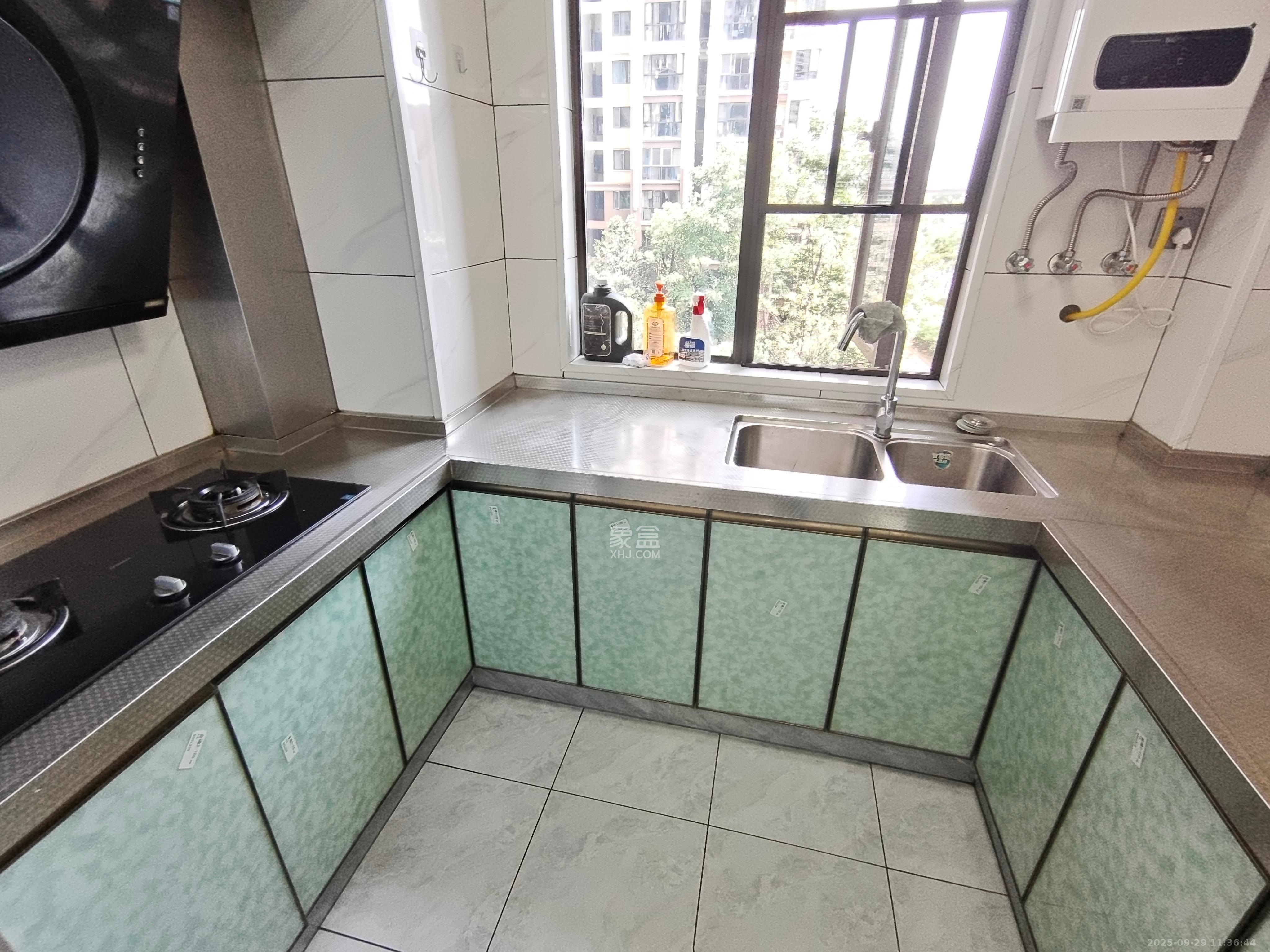 惟泽园 3室2厅2卫 3100.0元/月 惟泽园 3室2厅2卫 3100.0元/月室内图