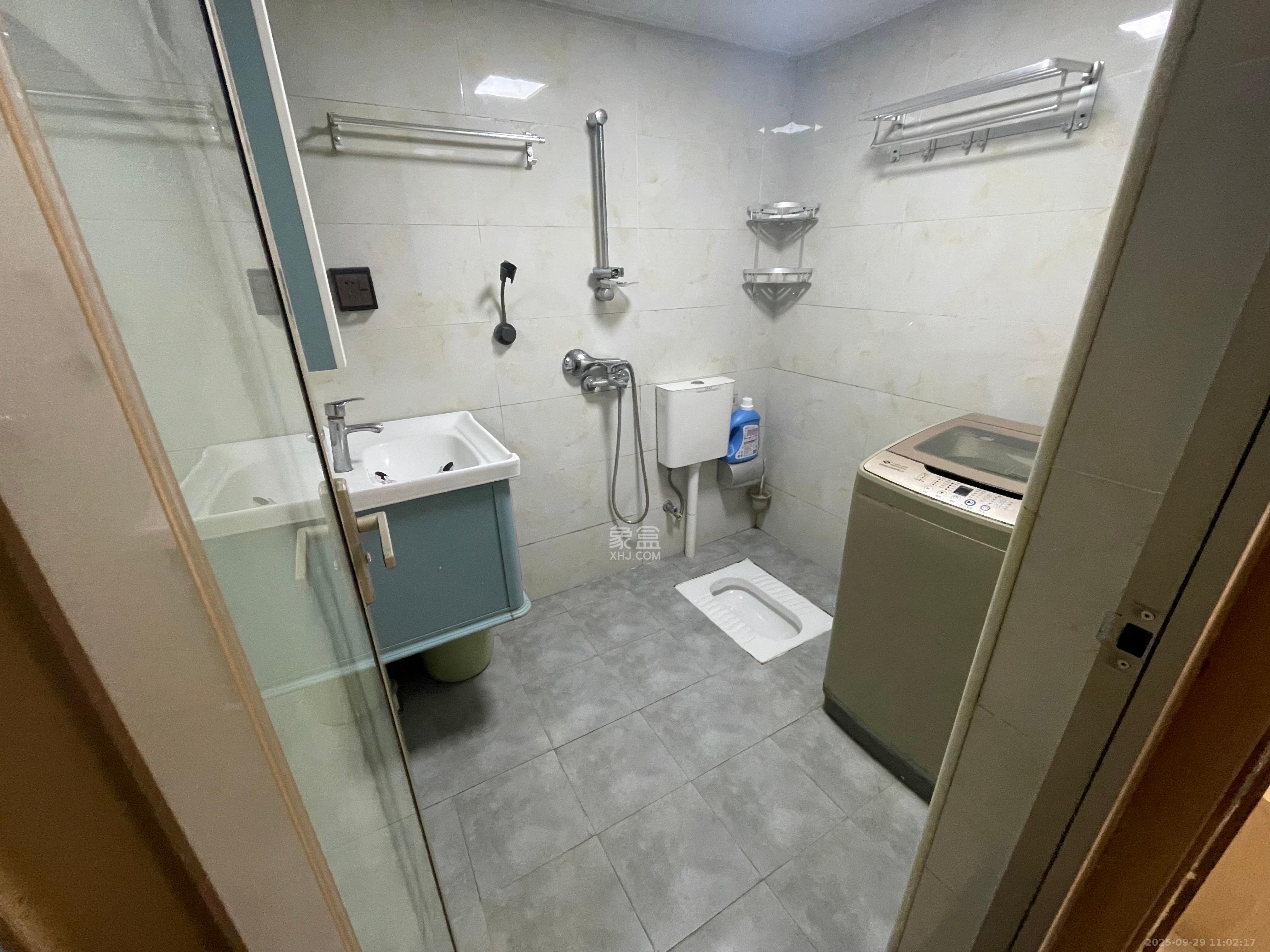 星城新宇桃花苑 1室1厅1卫 1200.0元/月 星城新宇桃花苑 1室1厅1卫 1200.0元/月室内图